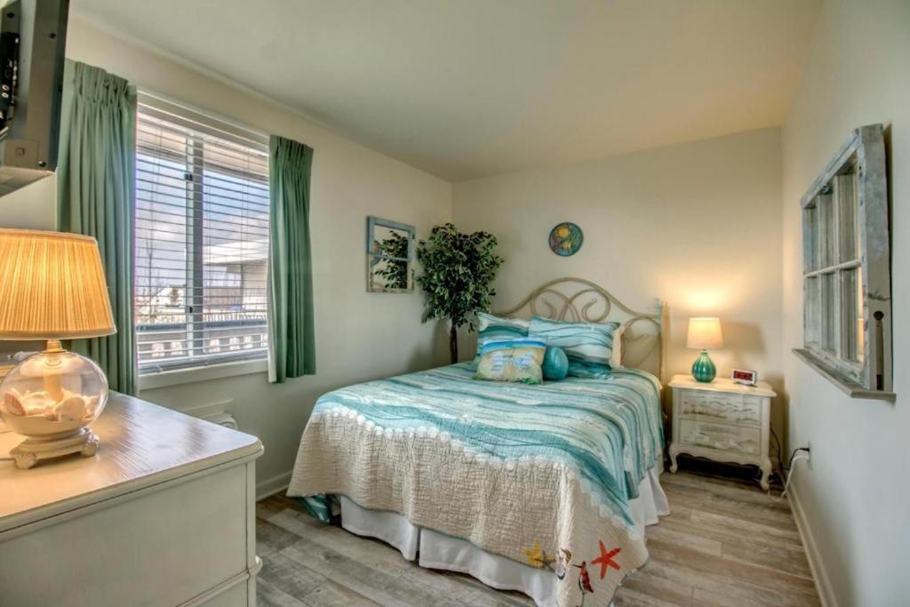 Beachcomber Resort photo 13