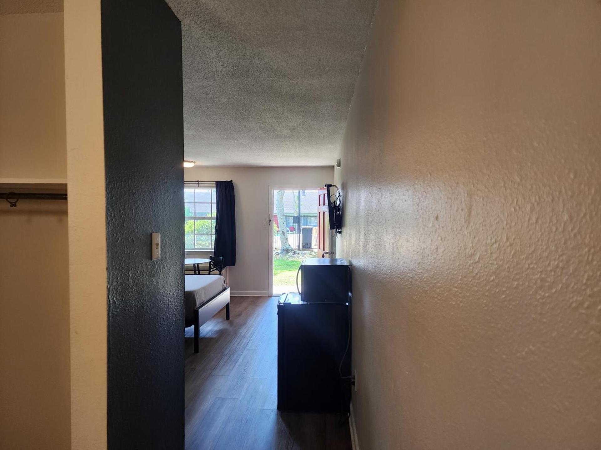 Red Carpet Inn - Houma photo 22