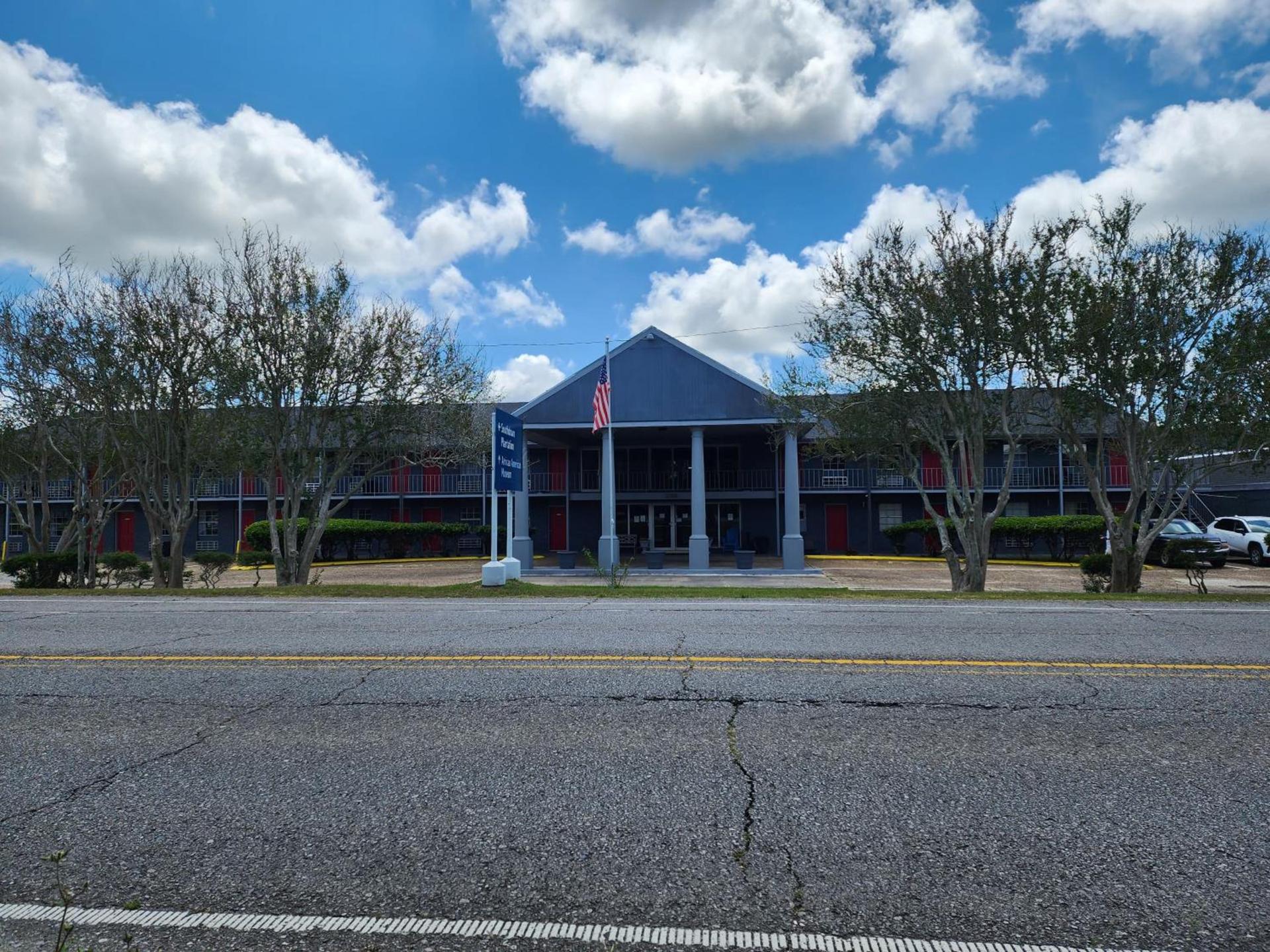 Red Carpet Inn - Houma photo 27