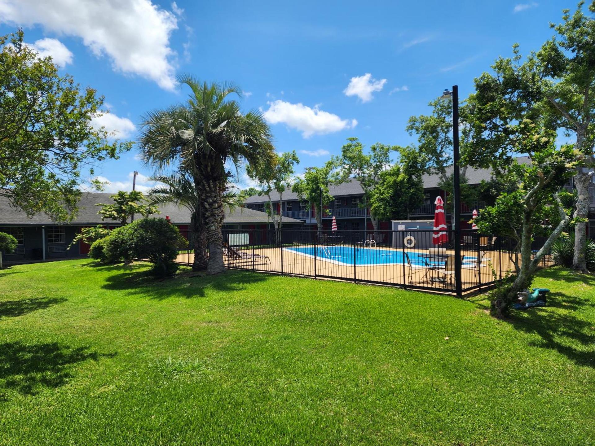 Red Carpet Inn - Houma photo 29
