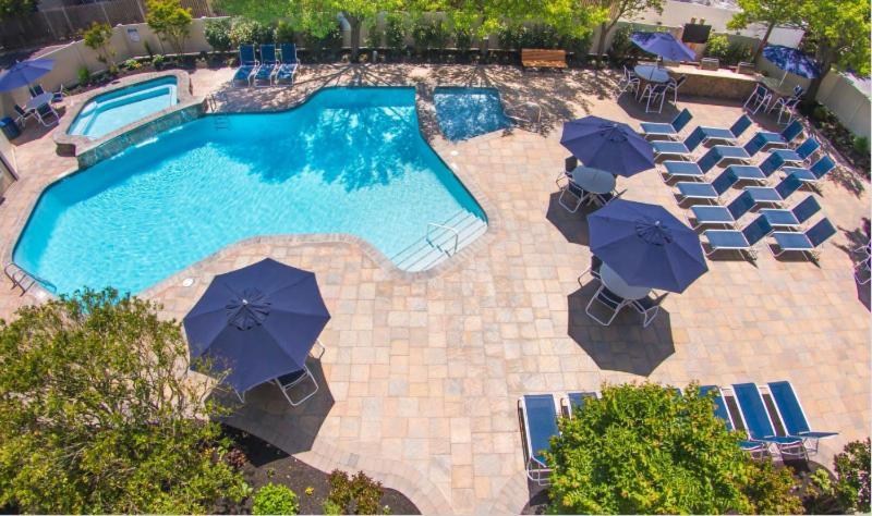 Beachcomber Resort — hotel in Avalon