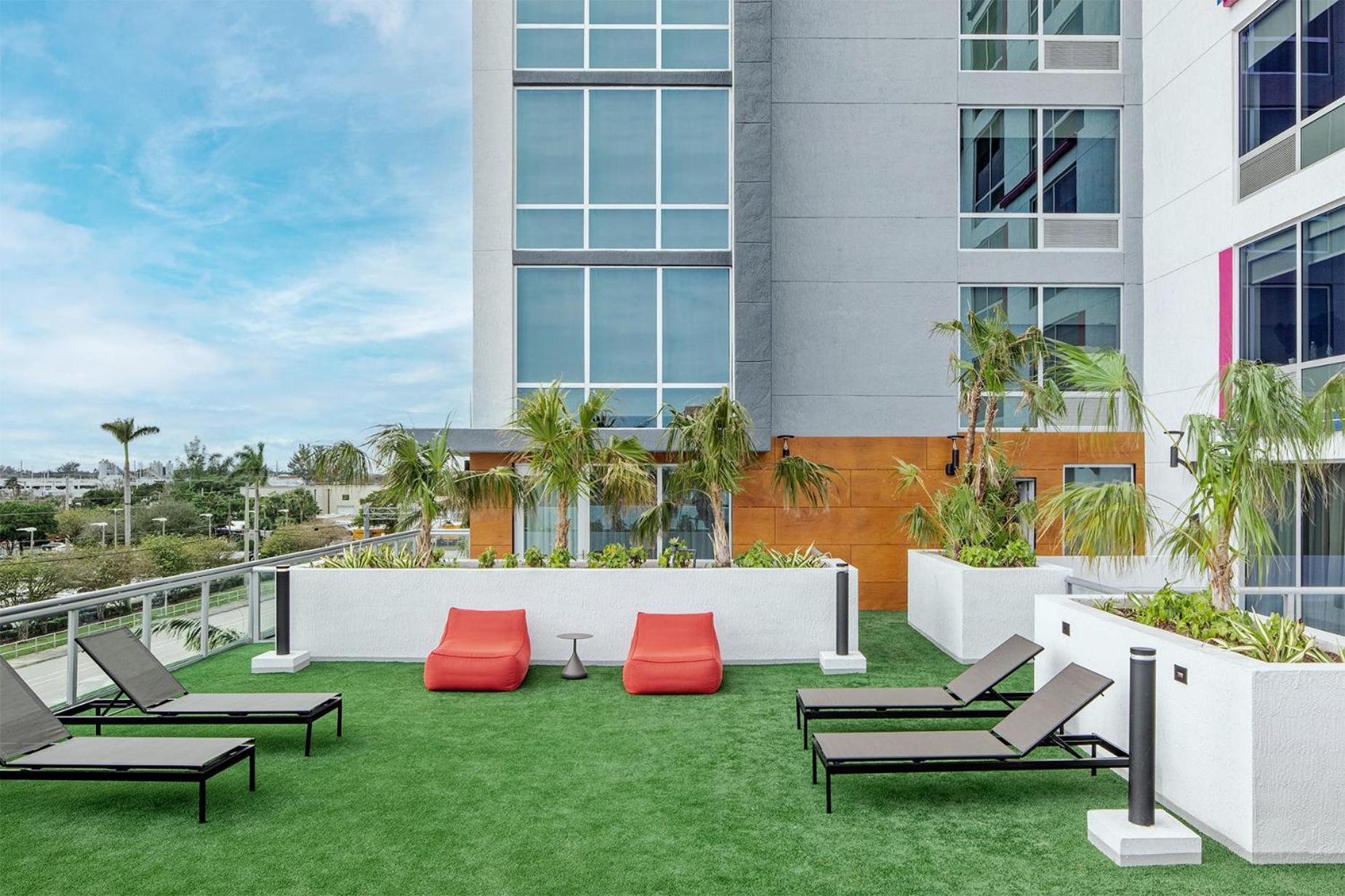 Aloft by Marriott Fort Lauderdale Airport photo 42