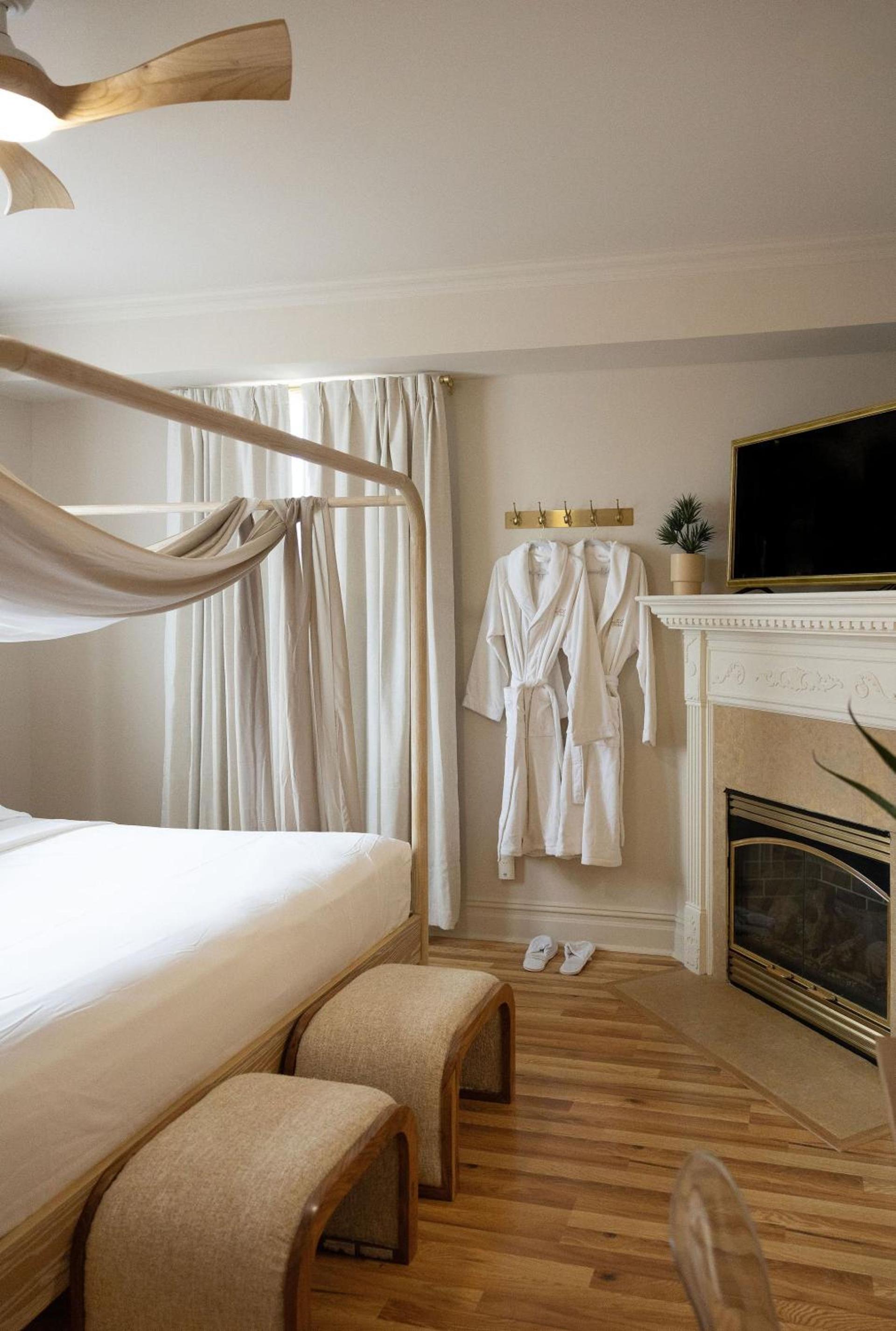 Coastal Chateau photo 28