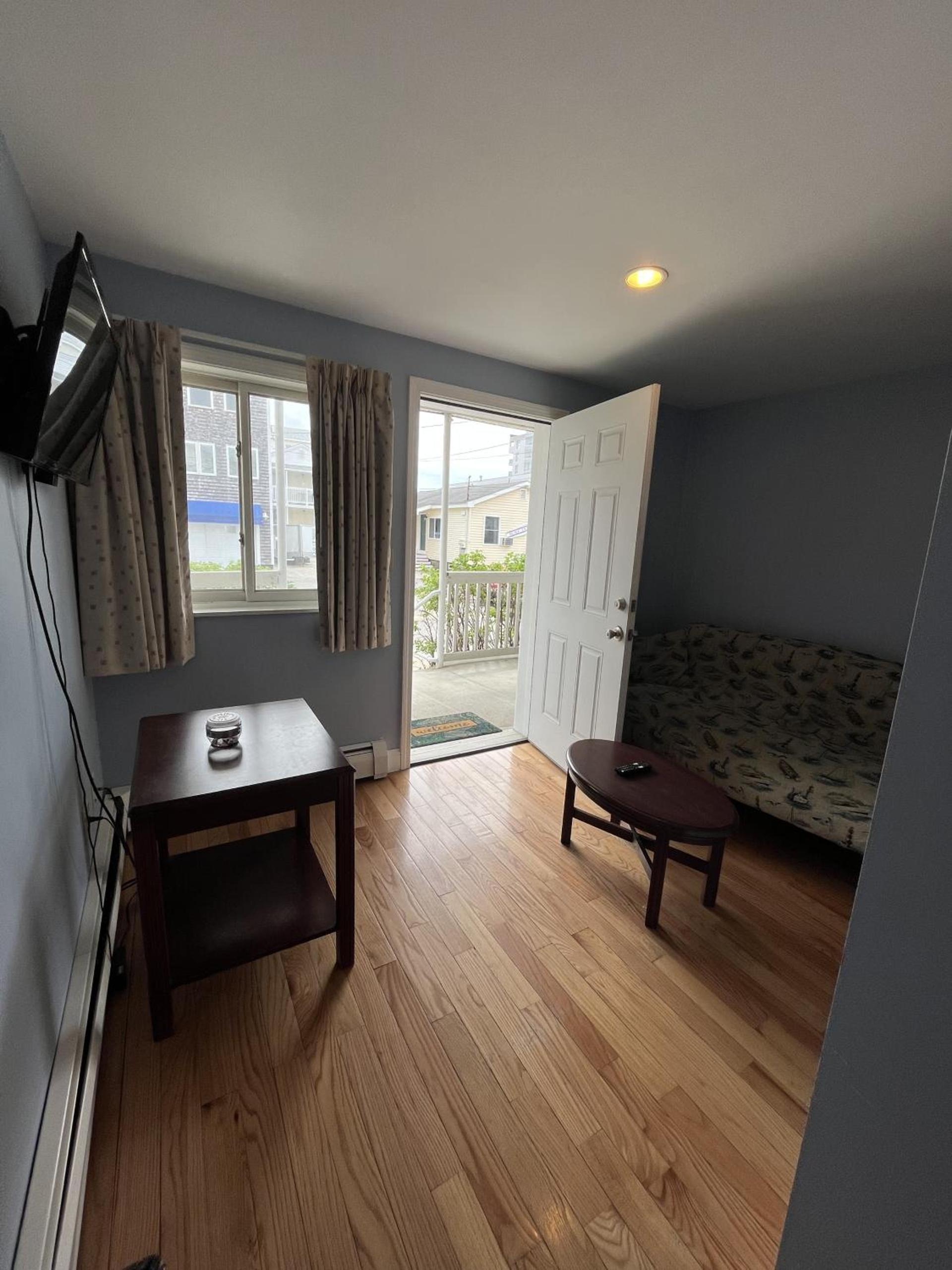 Beau Rivage Motel photo 60