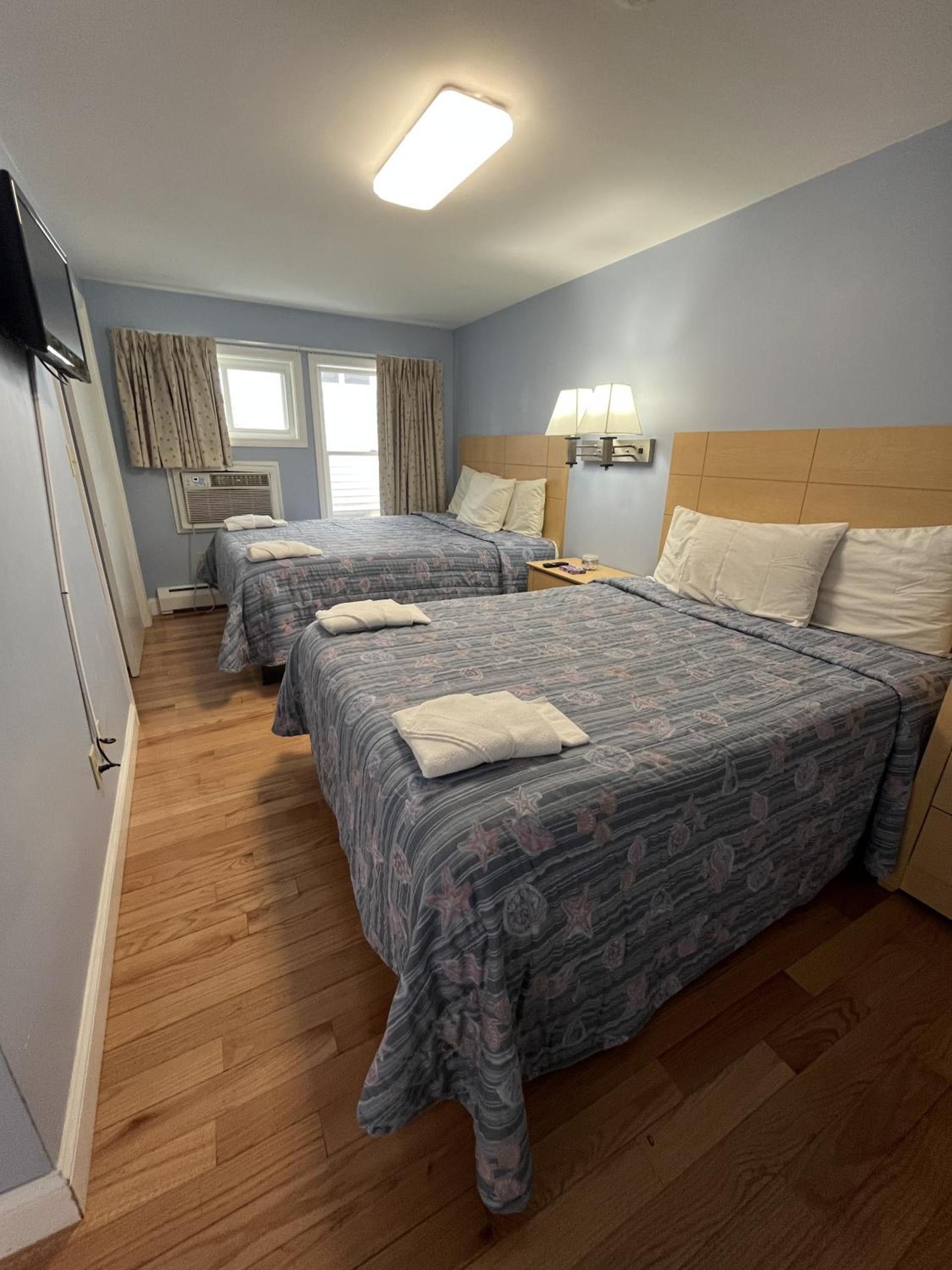 Beau Rivage Motel photo 36