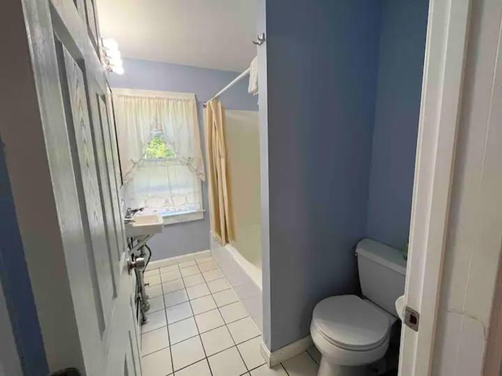 Beau Rivage Motel photo 77