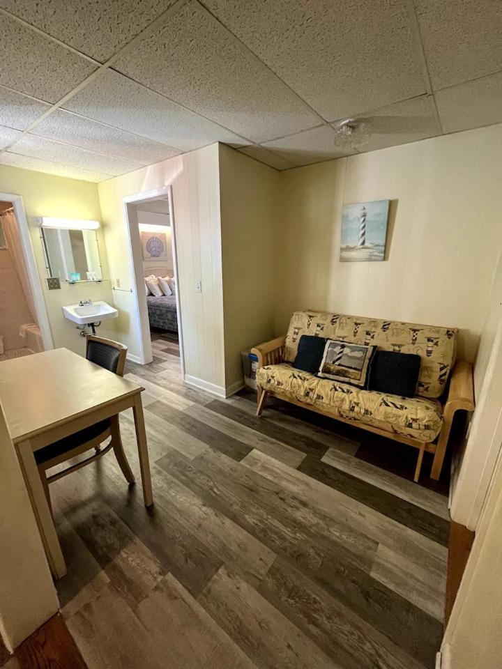Beau Rivage Motel photo 62
