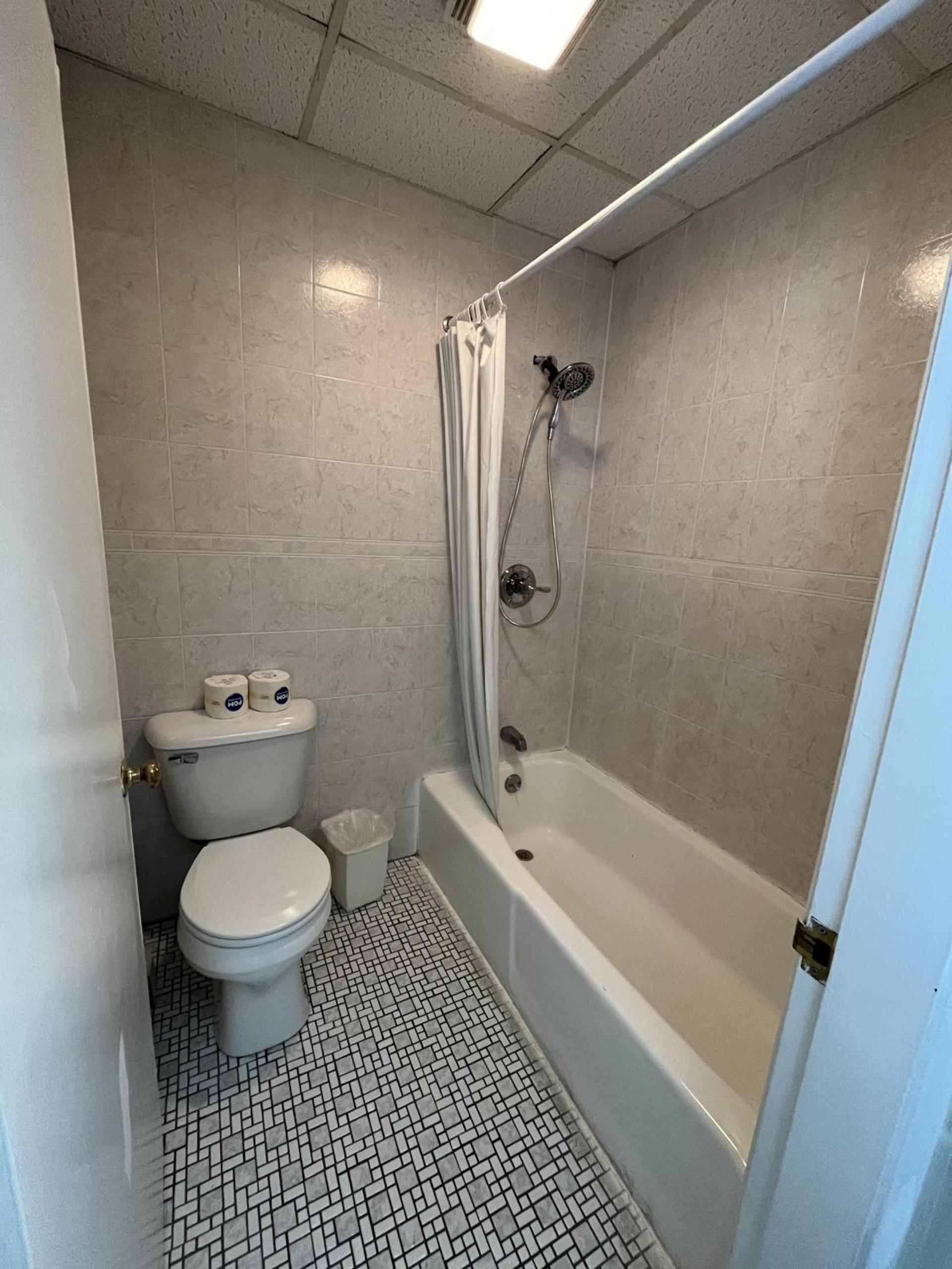Beau Rivage Motel photo 66