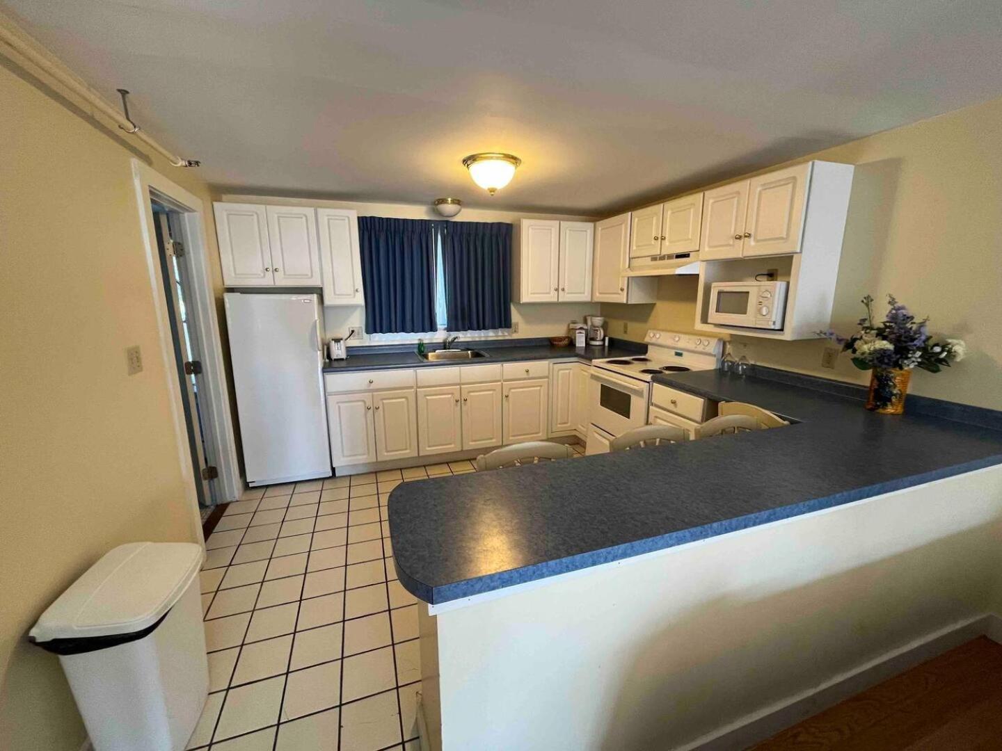 Beau Rivage Motel photo 33