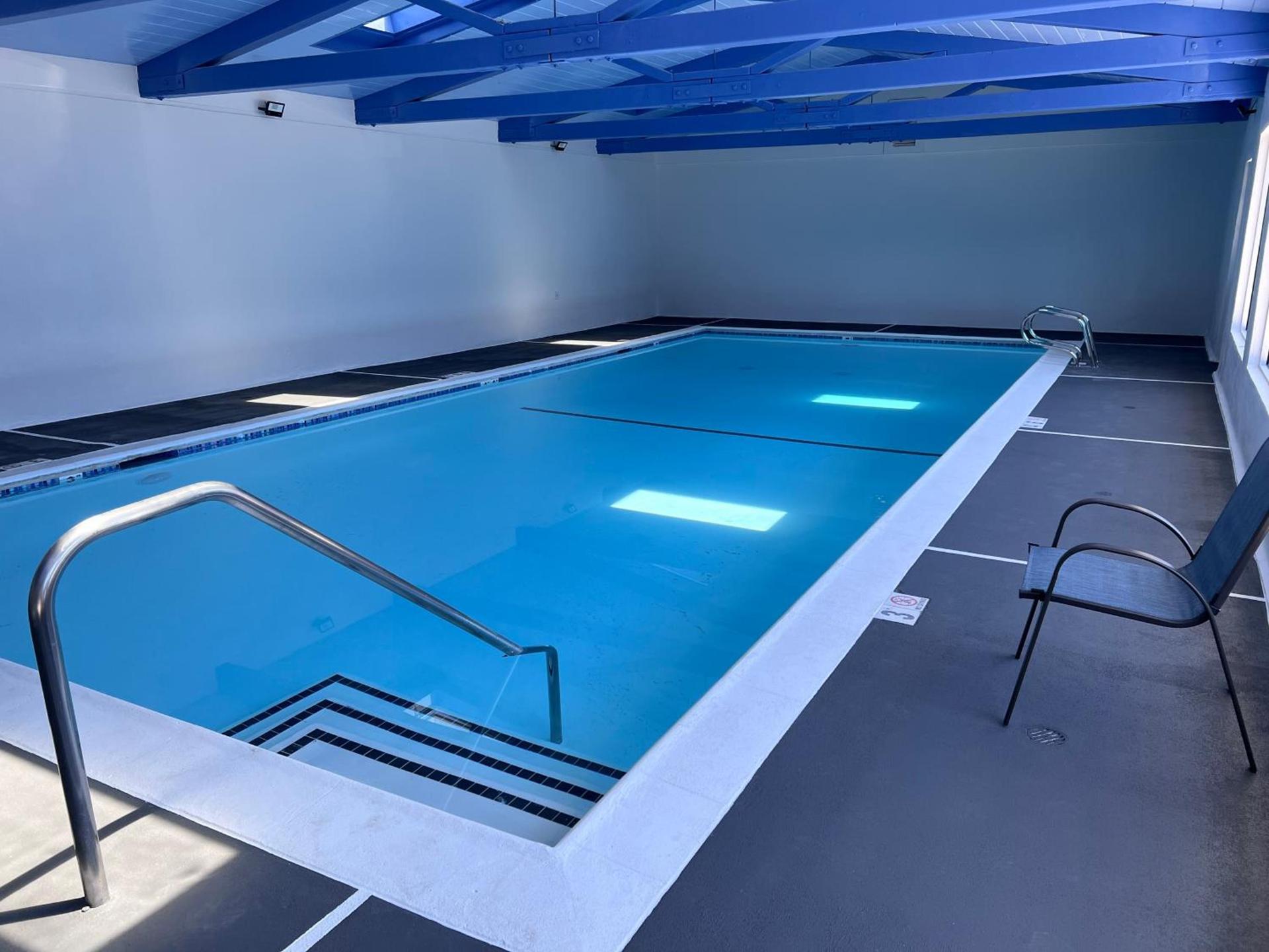 Surf City Inn & Suites photo 6