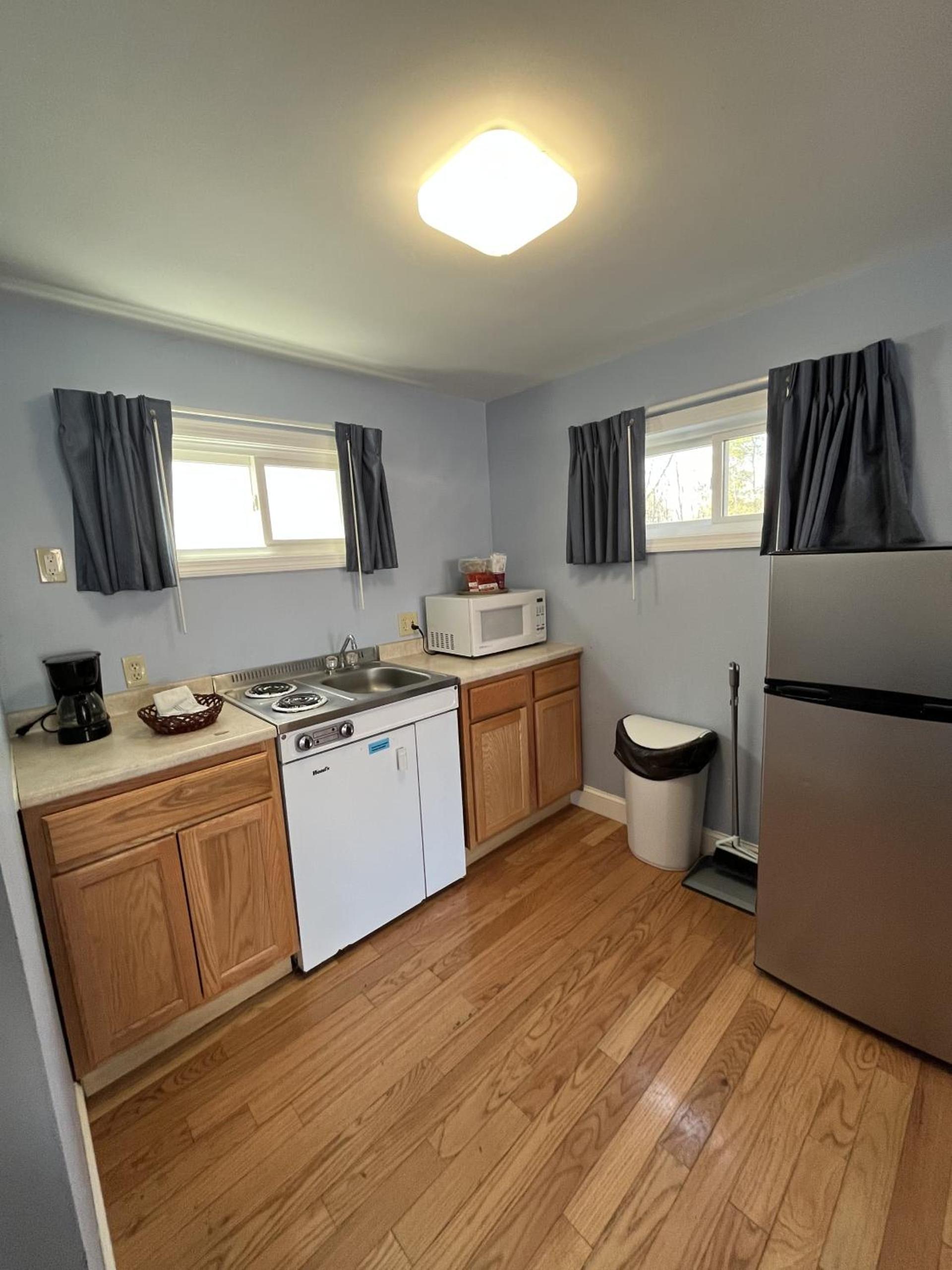 Beau Rivage Motel photo 12