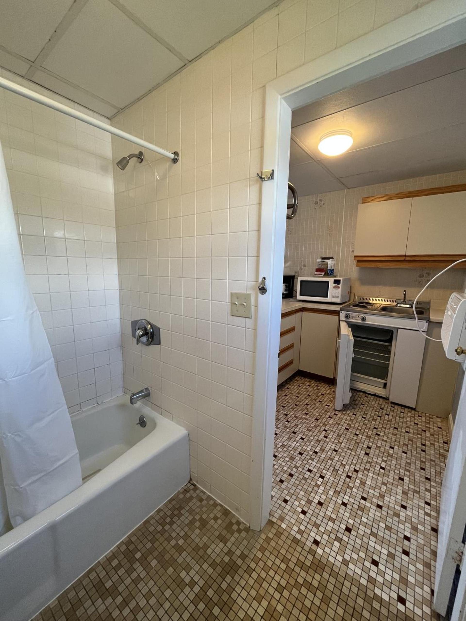 Beau Rivage Motel photo 38