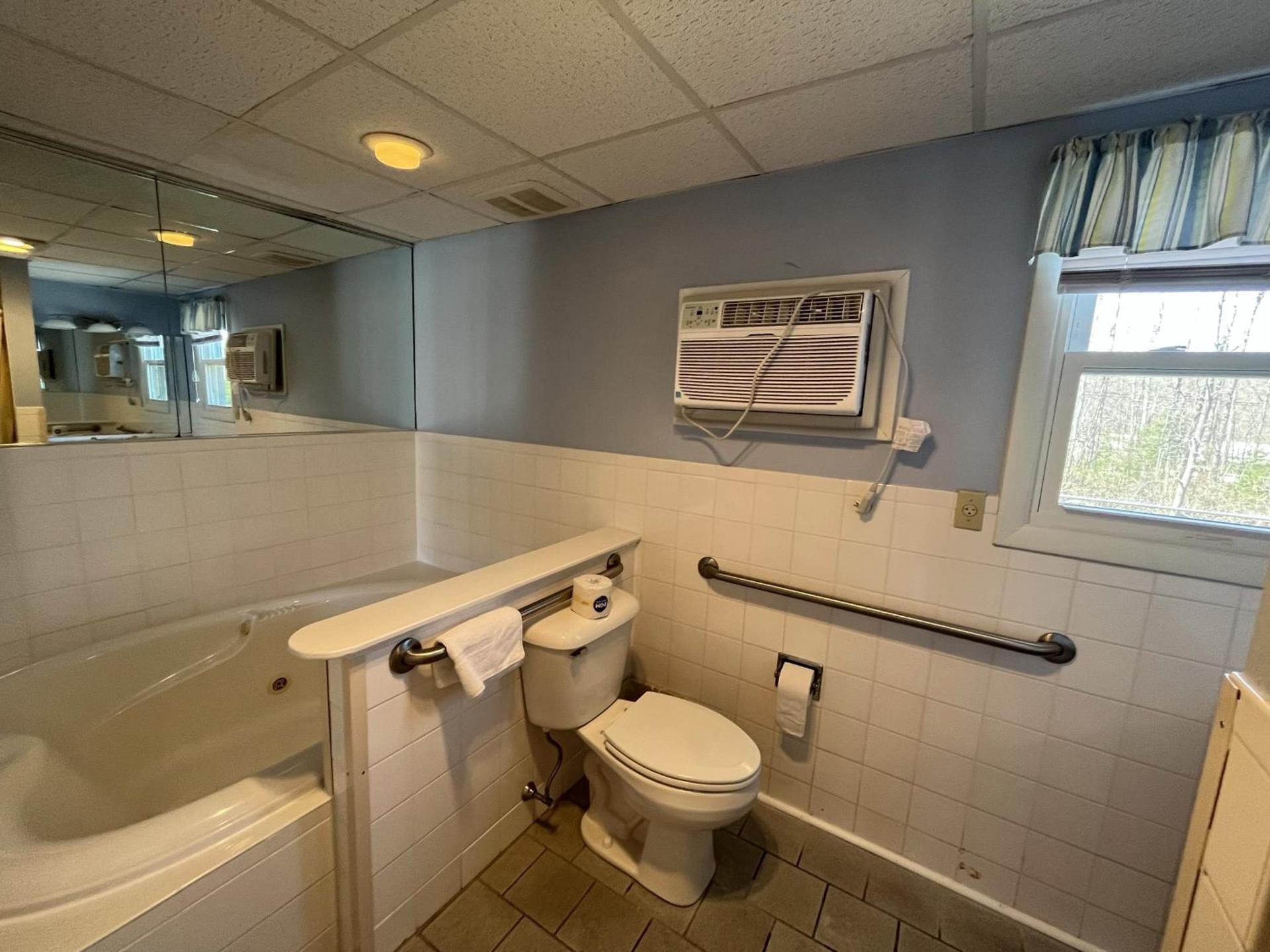 Beau Rivage Motel photo 76
