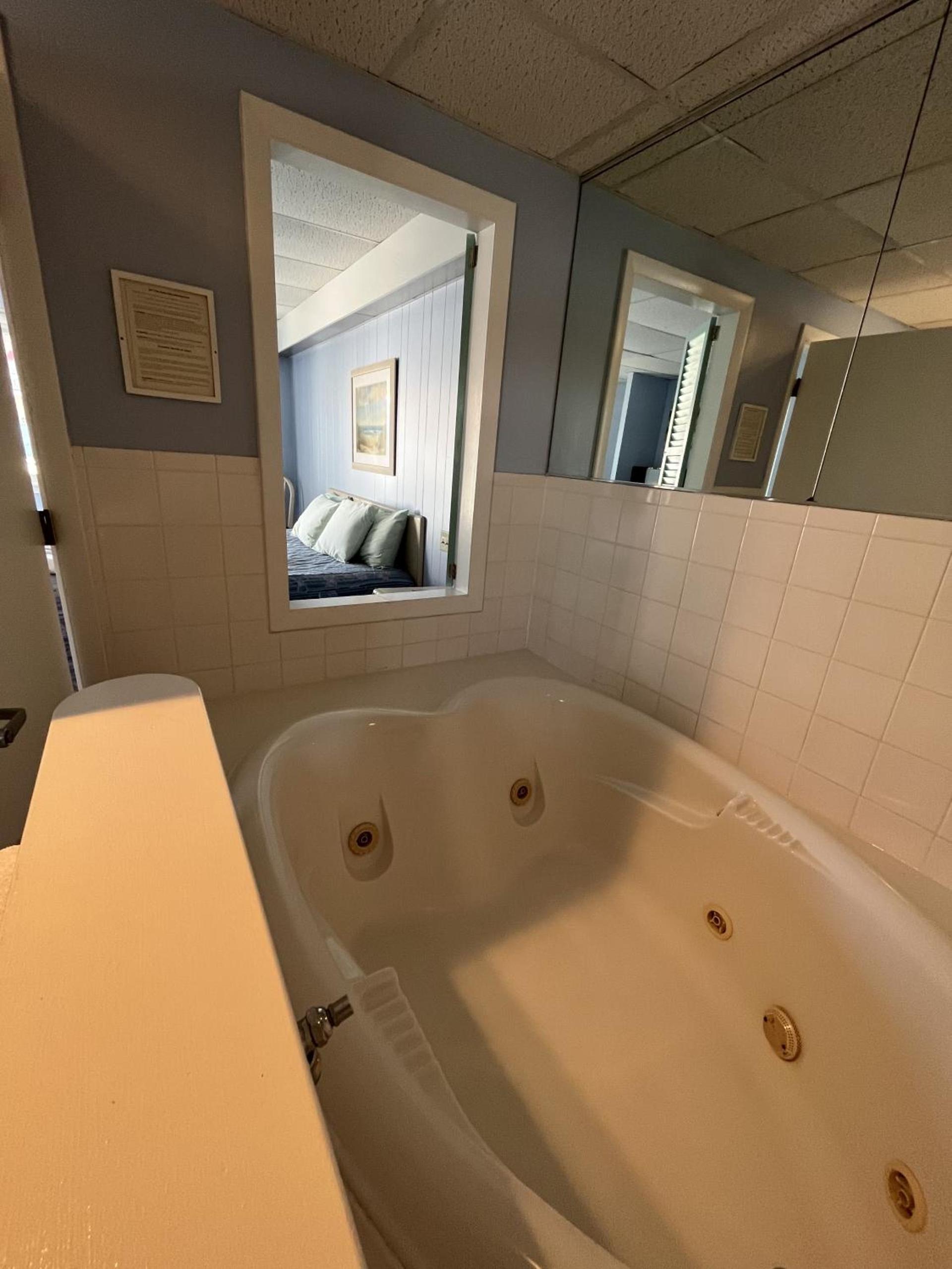 Beau Rivage Motel photo 41