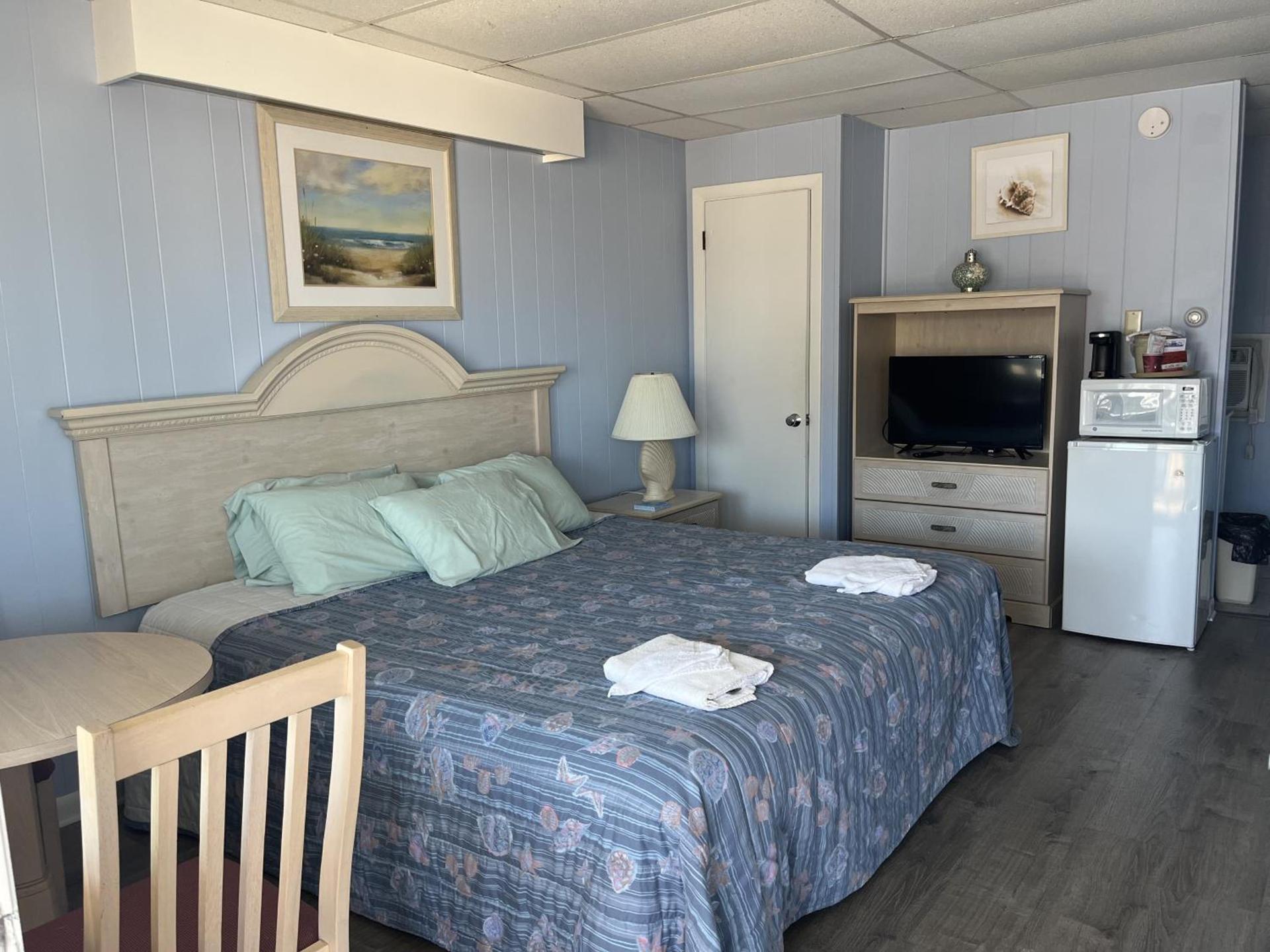Beau Rivage Motel photo 48