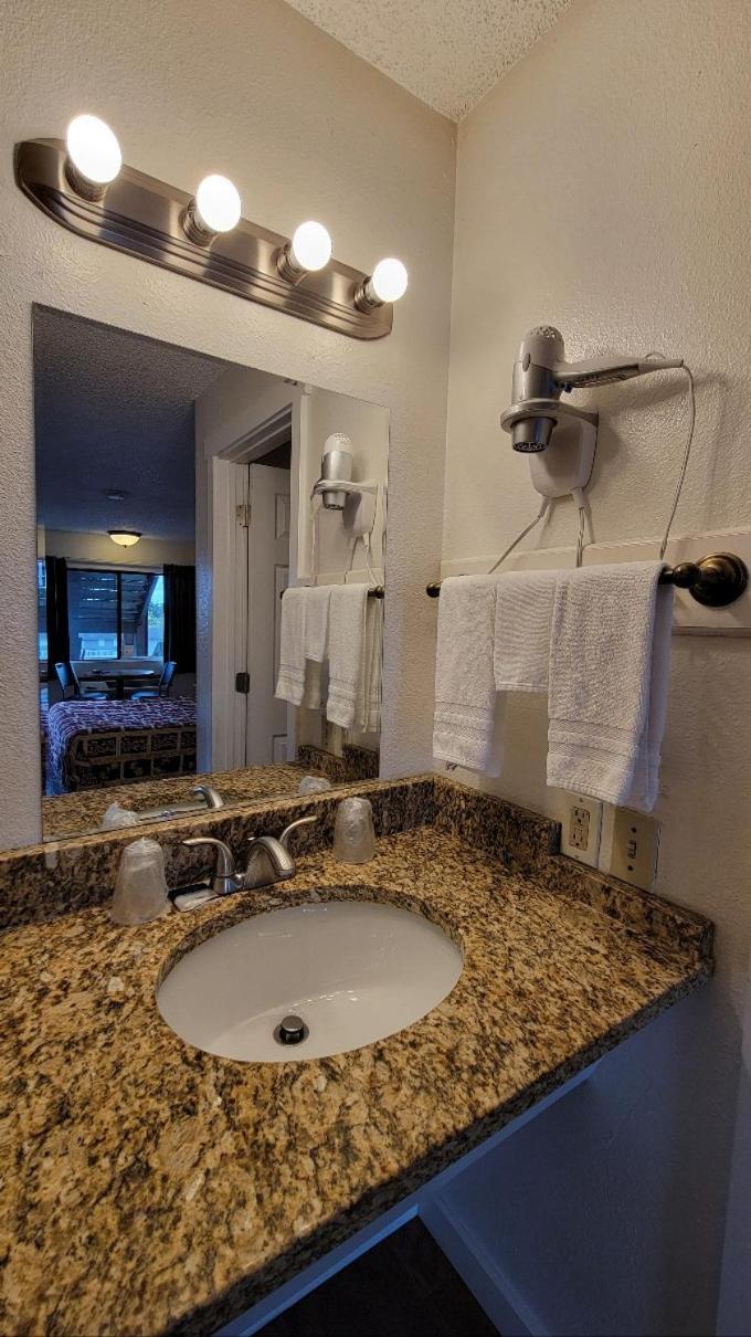 Nites Inn photo 11