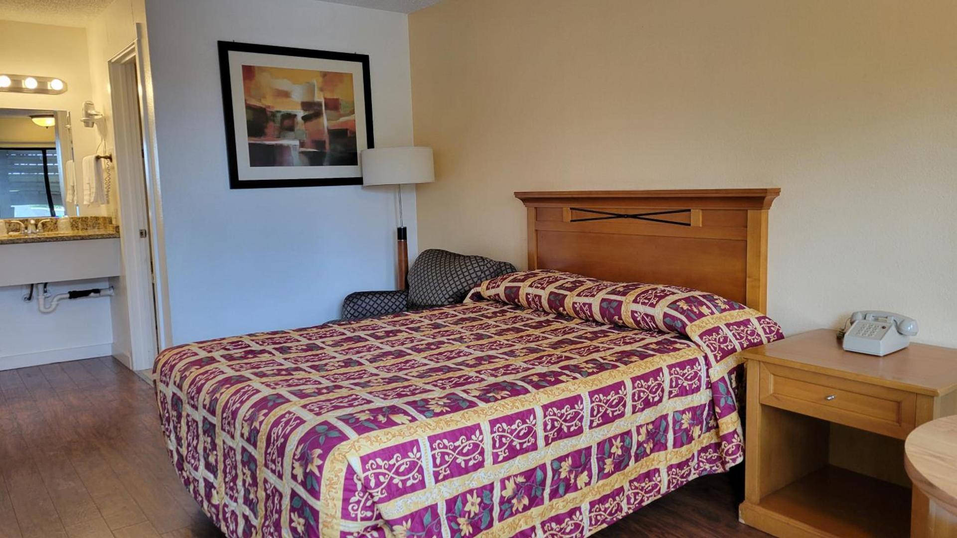 Nites Inn photo 10