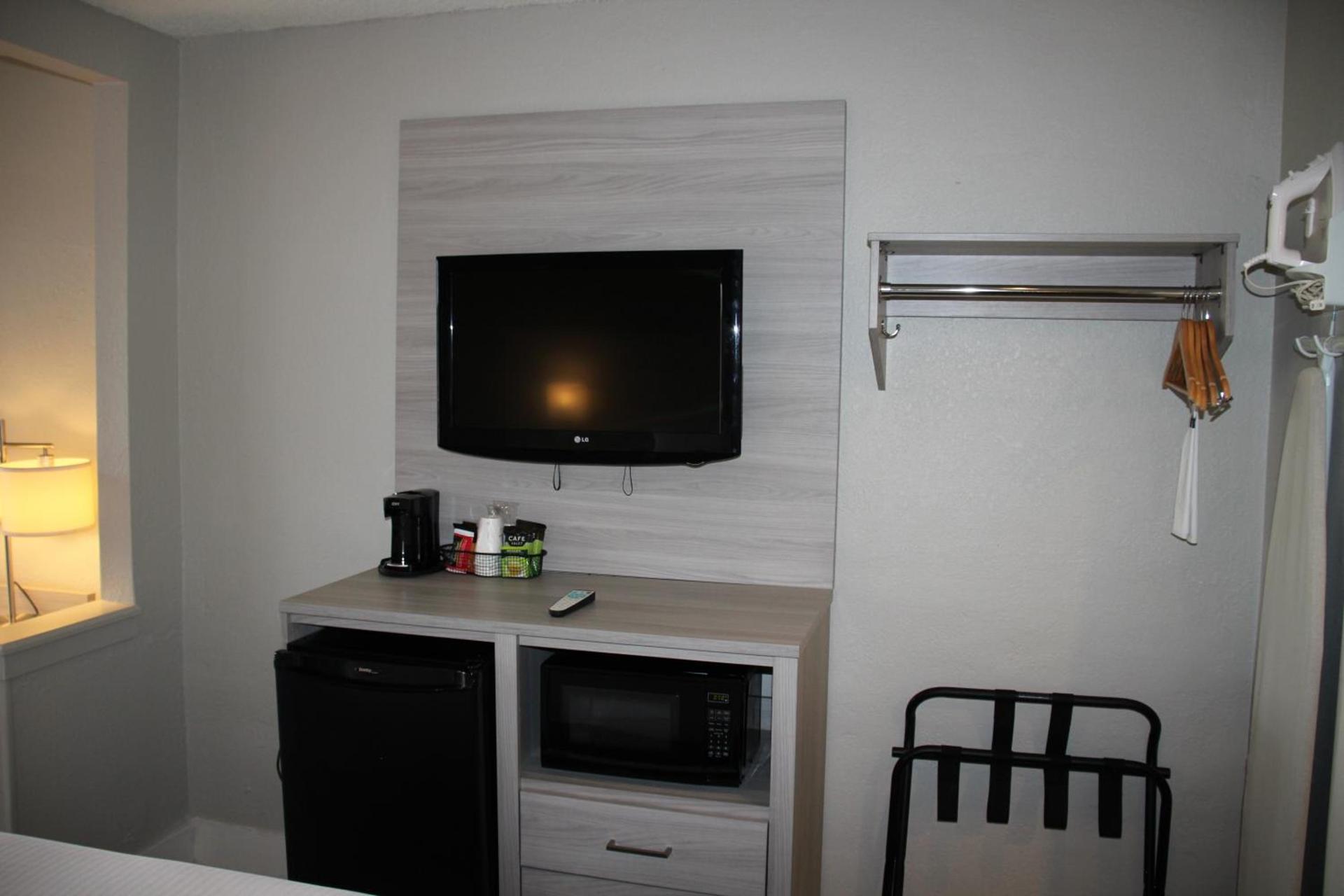 Boca Suites Deerfield Beach; SureStay Collection by BW photo 17