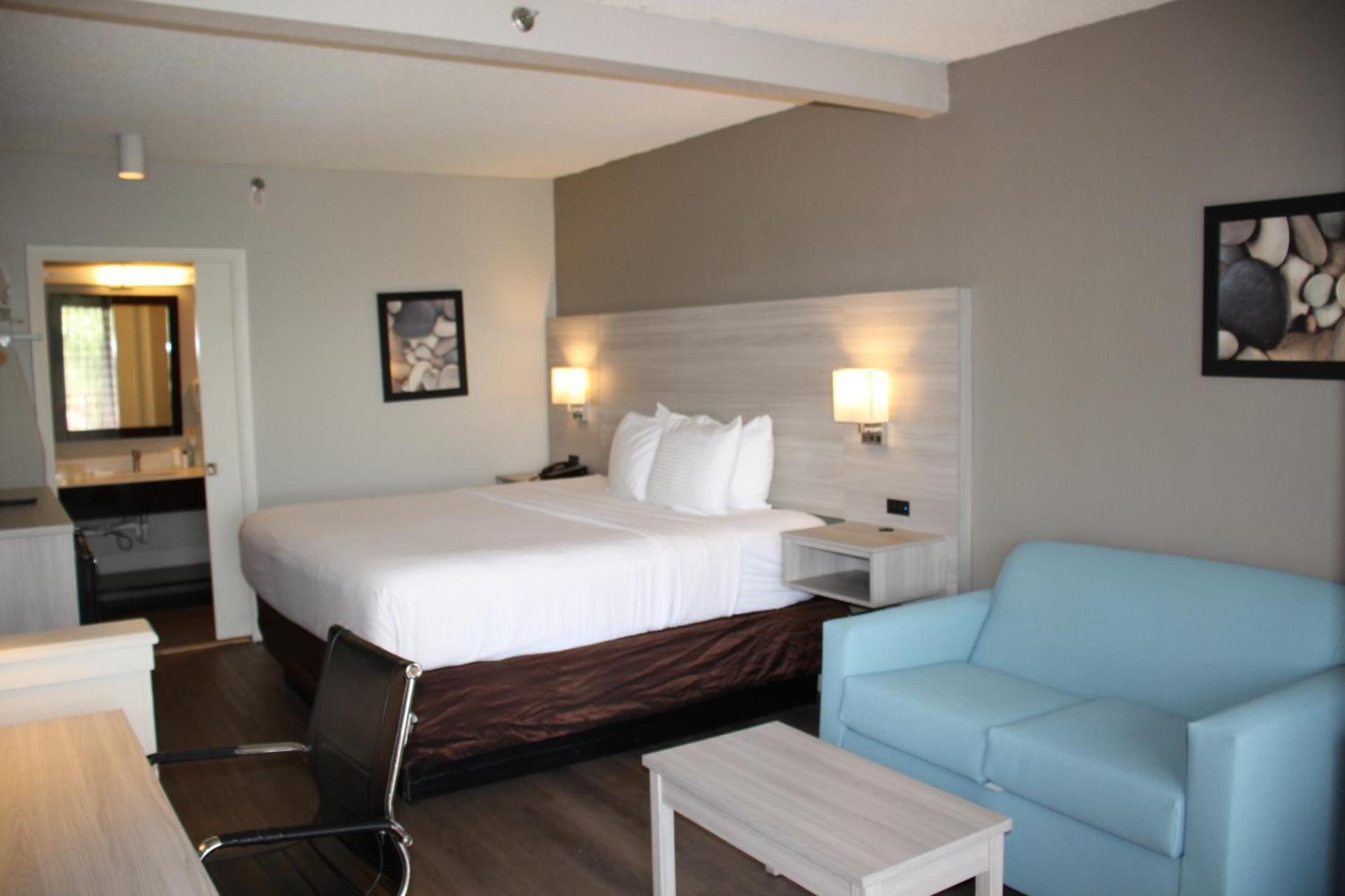 Boca Suites Deerfield Beach; SureStay Collection by BW photo 19