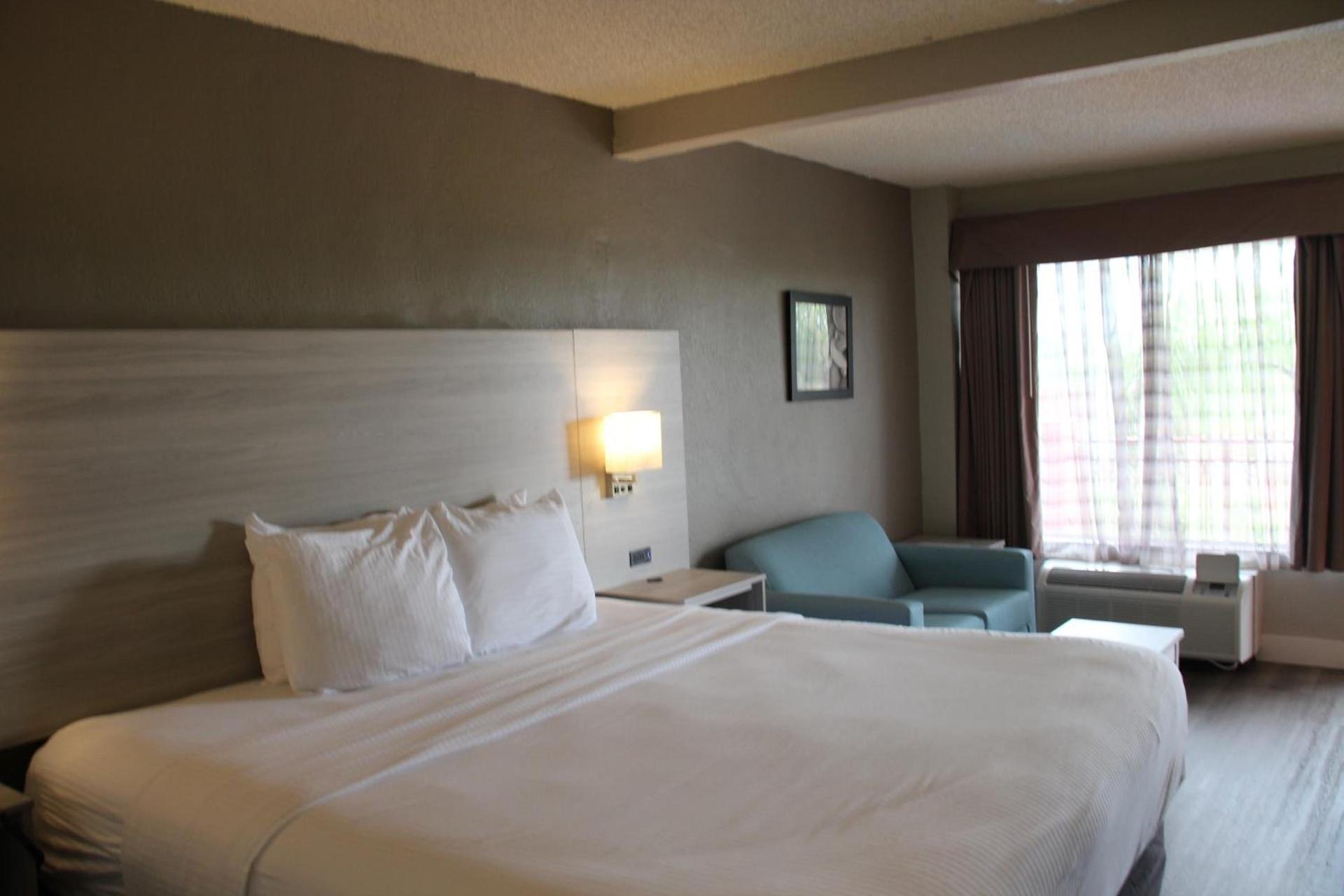 Boca Suites Deerfield Beach; SureStay Collection by BW photo 23