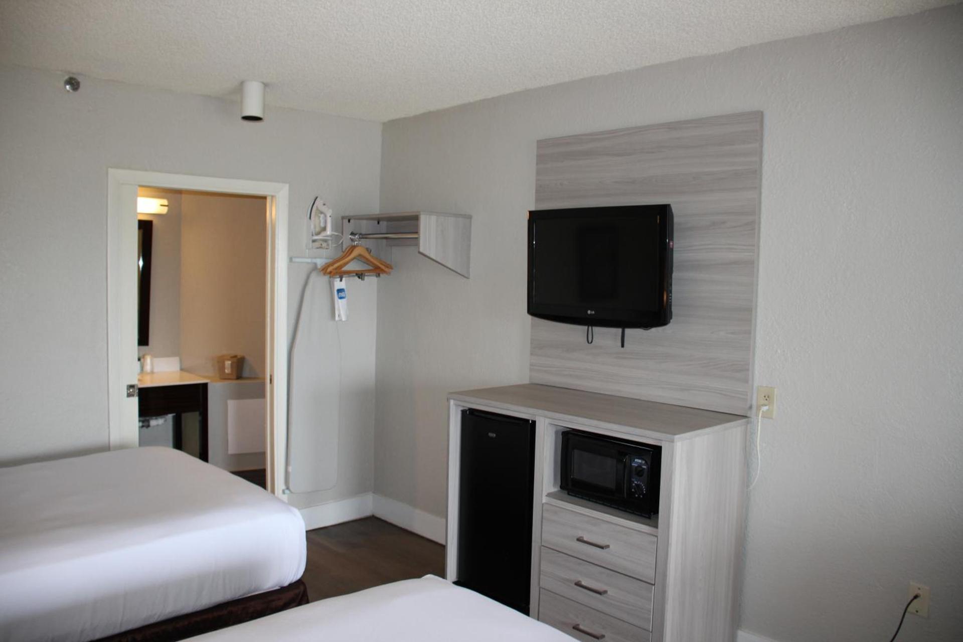 Boca Suites Deerfield Beach; SureStay Collection by BW photo 25