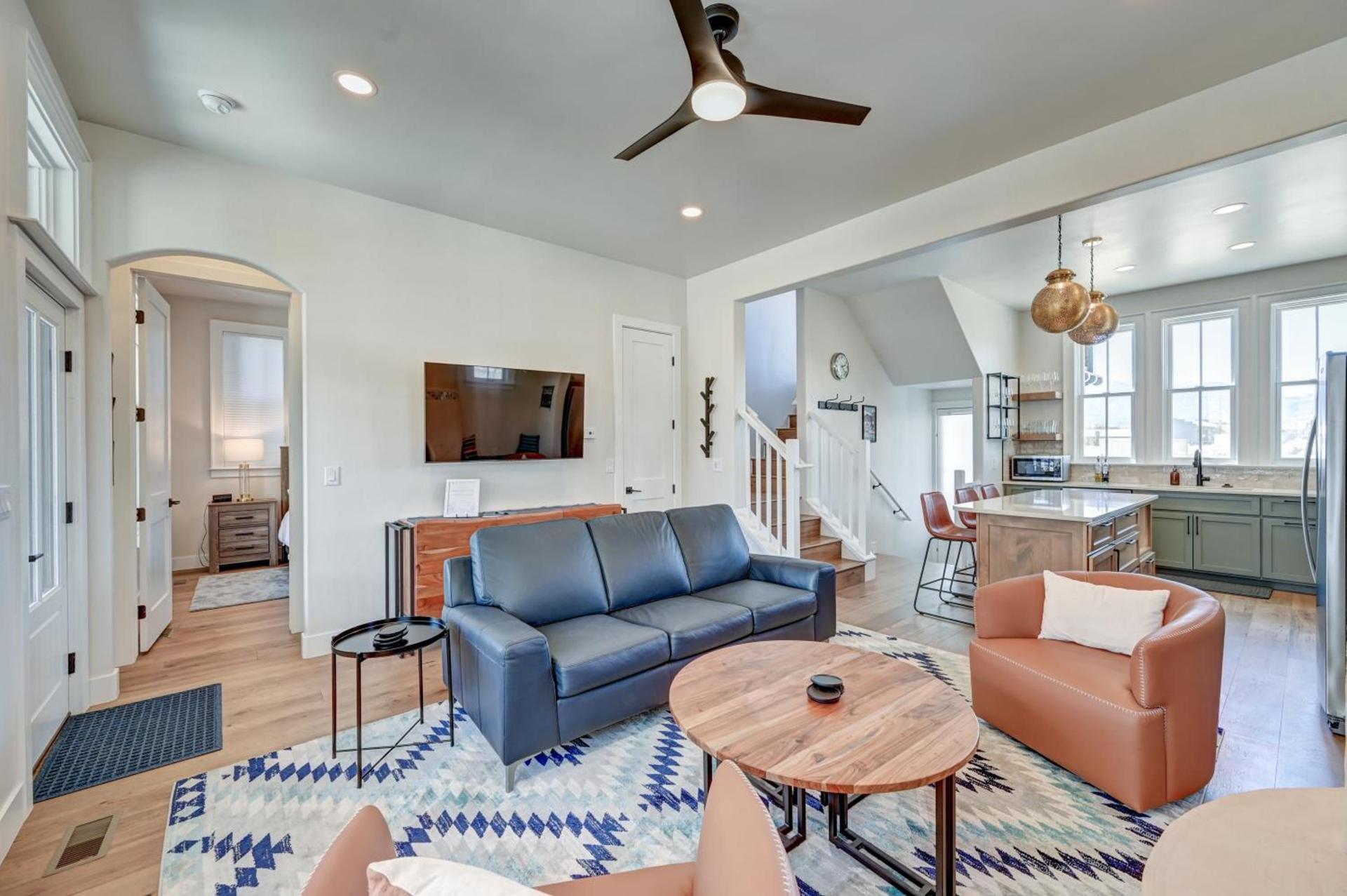 South Main Residences by Surf Hotel photo 96