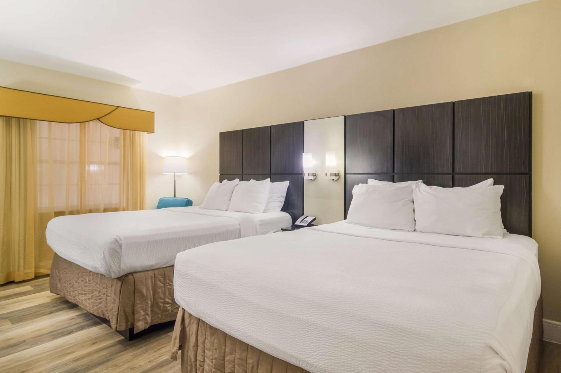 Best Western Historic Bayfront photo 8