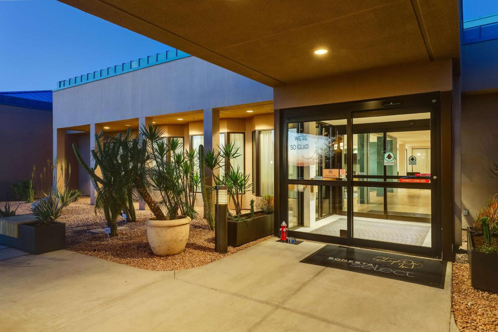 Sonesta Select Scottsdale at Mayo Clinic Campus photo 4