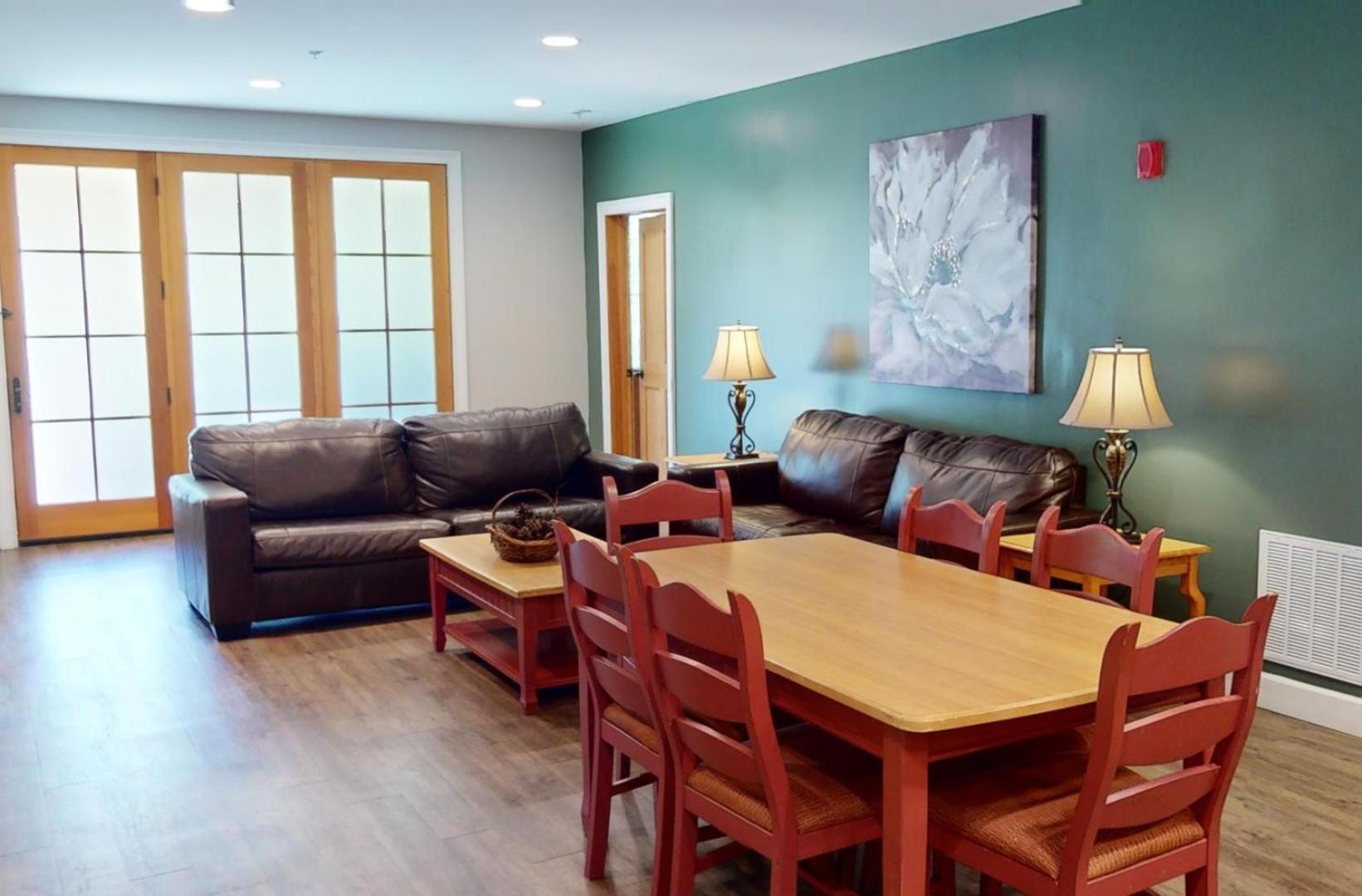 Viewpoint Condominiums photo 30