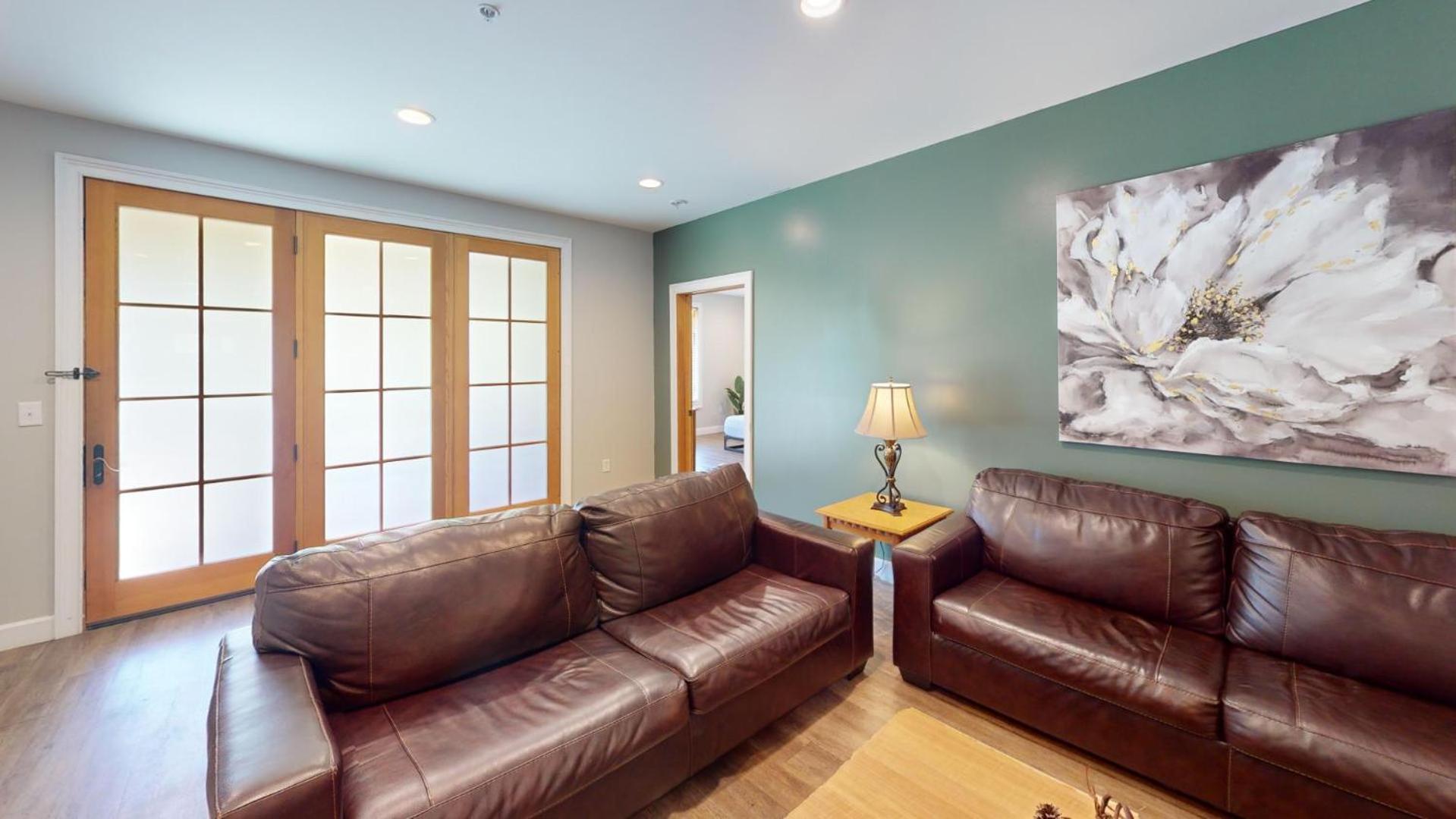 Viewpoint Condominiums photo 32