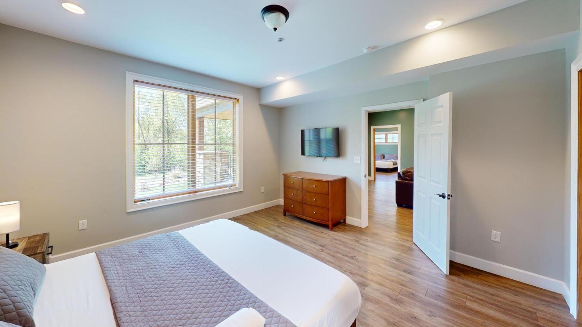 Viewpoint Condominiums photo 39