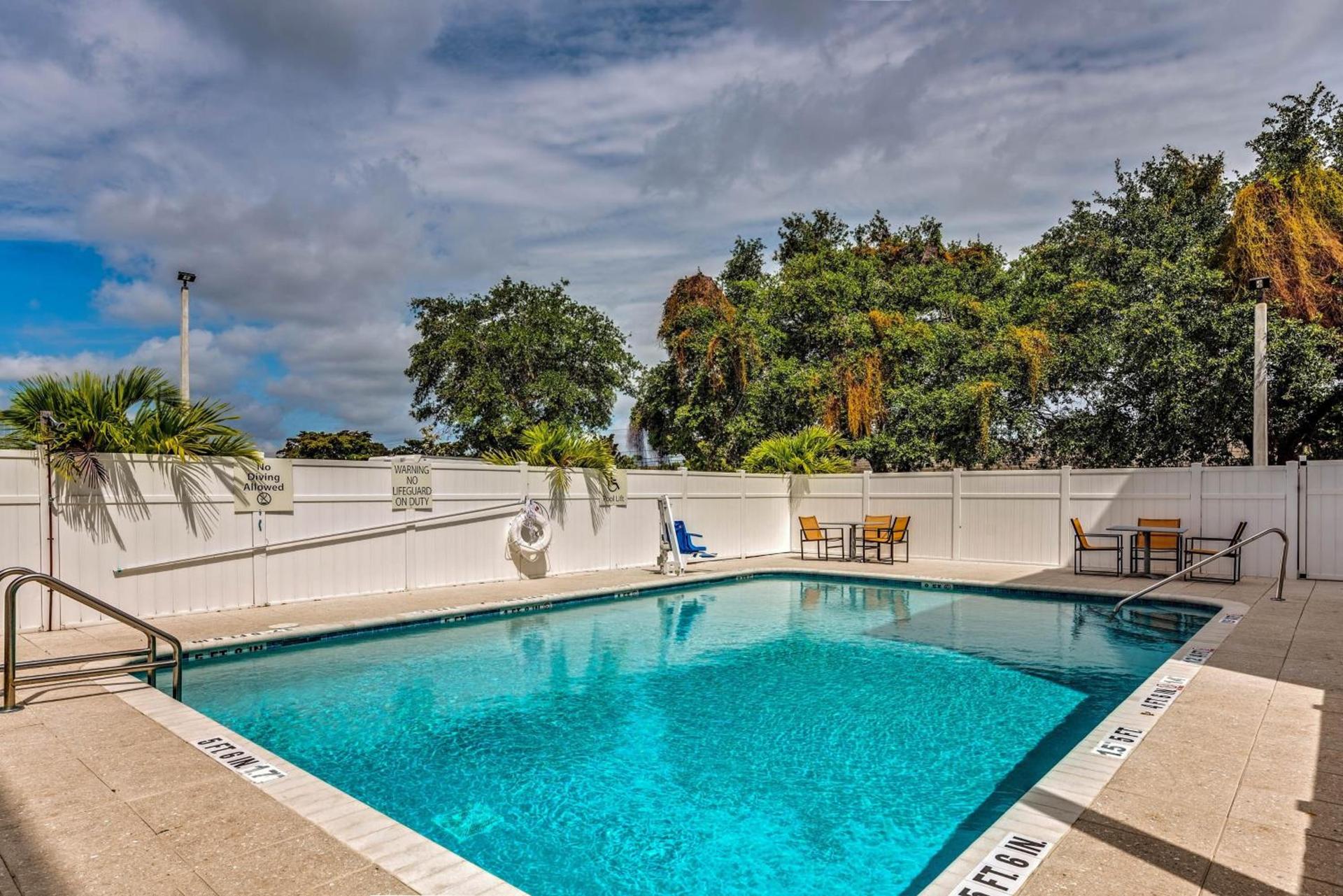 Holiday Inn Express & Suites Boynton Beach by IHG photo 14
