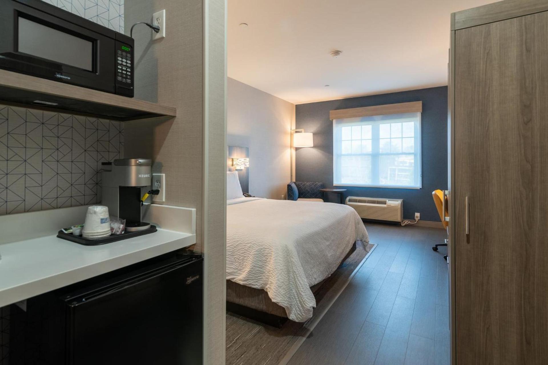 Holiday Inn Express Hotel & Suites Hampton South-Seabrook by IHG photo 48