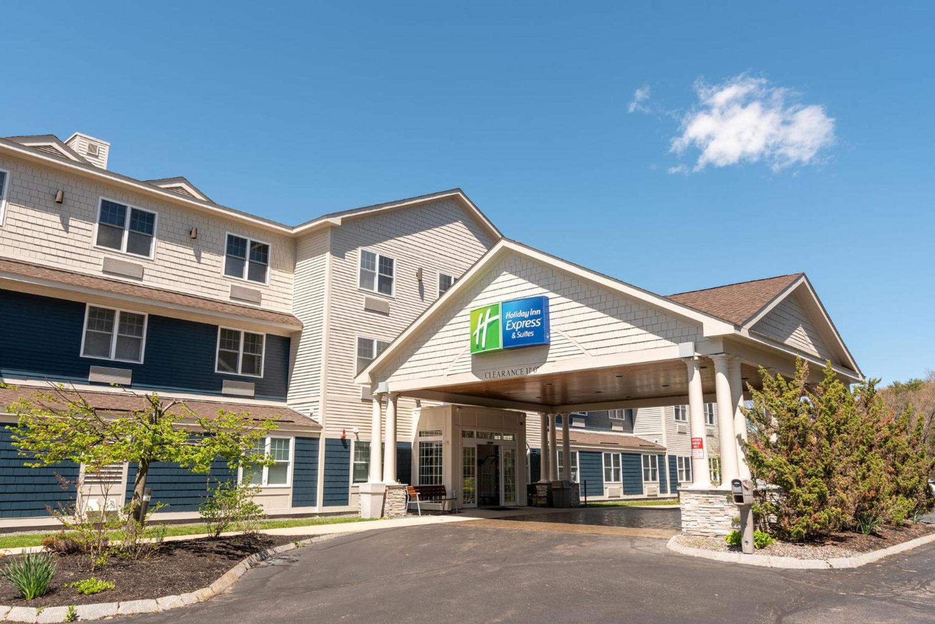 Holiday Inn Express Hotel & Suites Hampton South-Seabrook by IHG photo 1