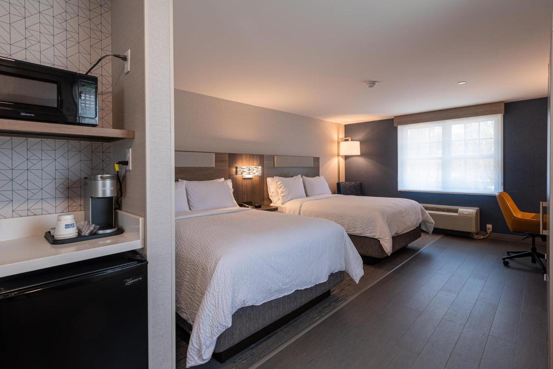 Holiday Inn Express Hotel & Suites Hampton South-Seabrook by IHG photo 41
