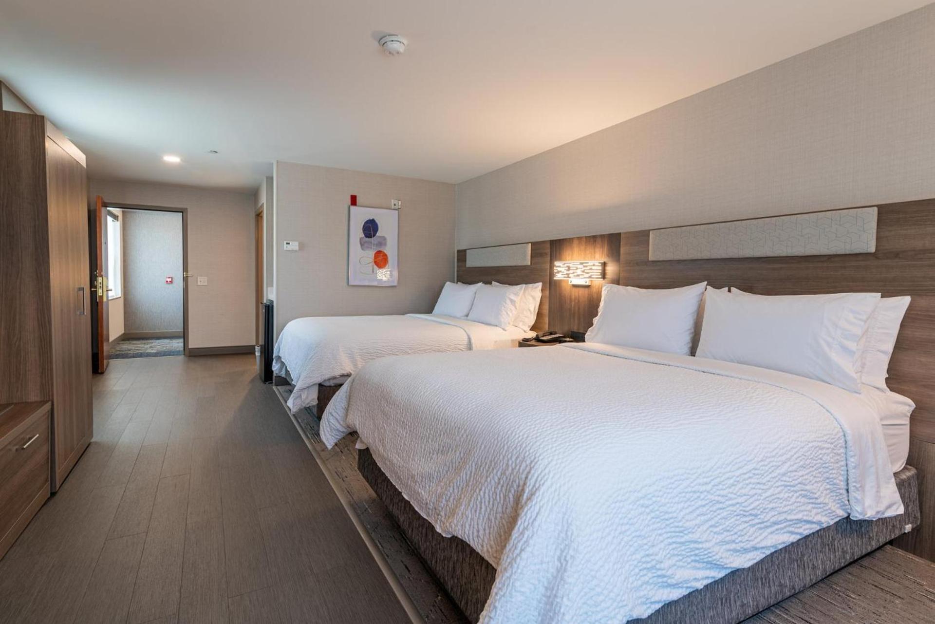 Holiday Inn Express Hotel & Suites Hampton South-Seabrook by IHG photo 43