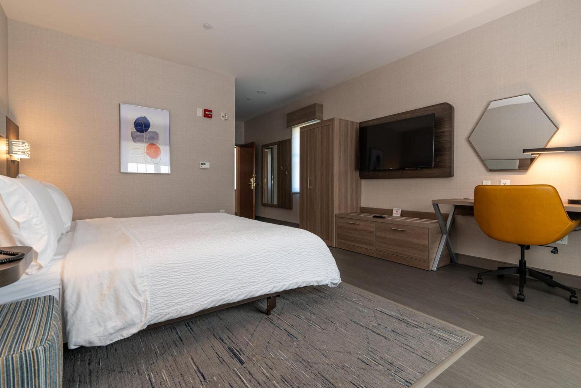 Holiday Inn Express Hotel & Suites Hampton South-Seabrook by IHG photo 55