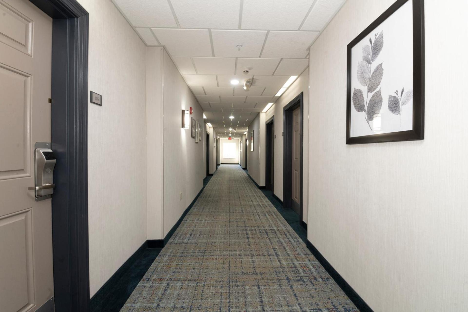 Country Inn & Suites by Radisson, Harrisburg - Hershey West, PA photo 88