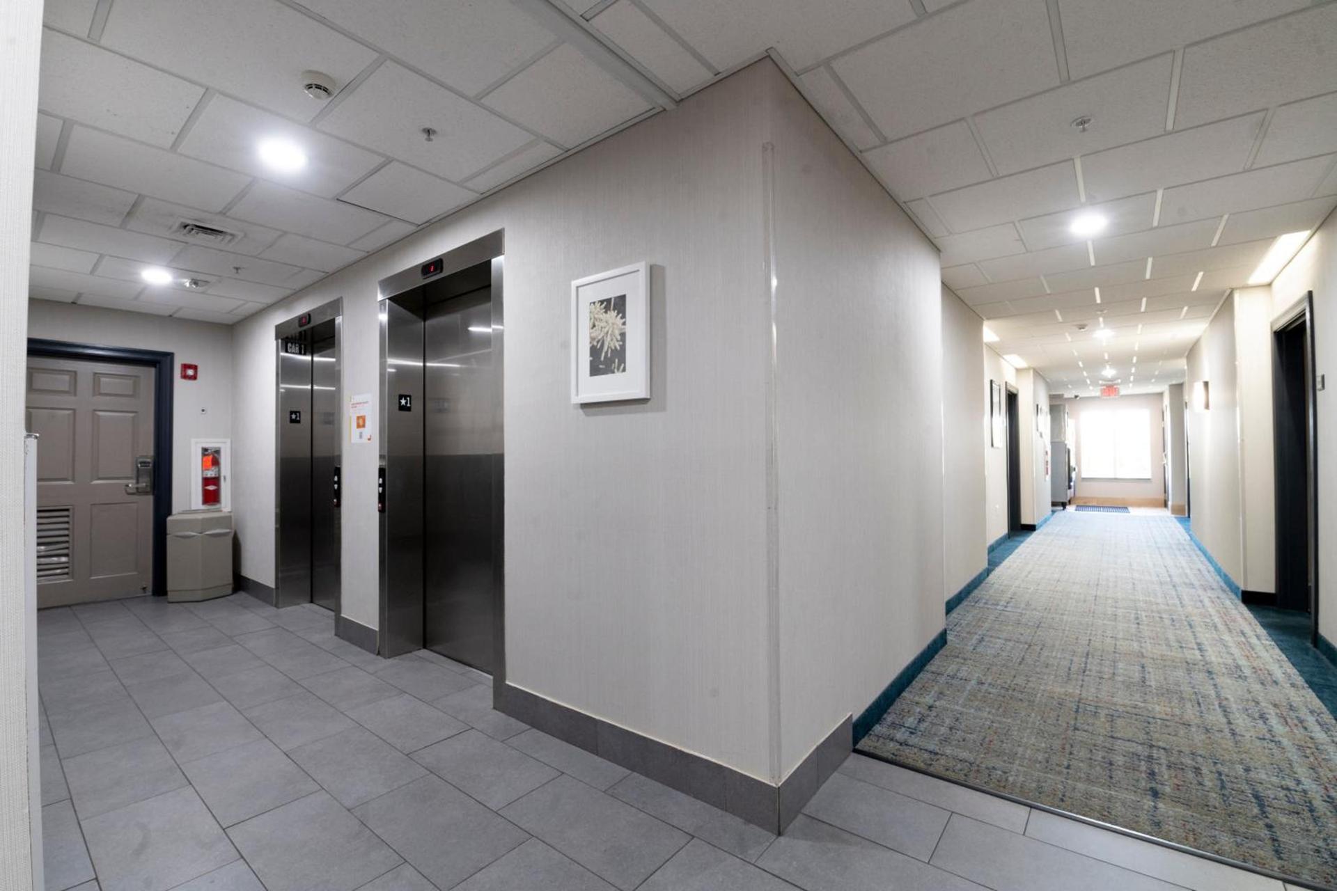 Country Inn & Suites by Radisson, Harrisburg - Hershey West, PA photo 89