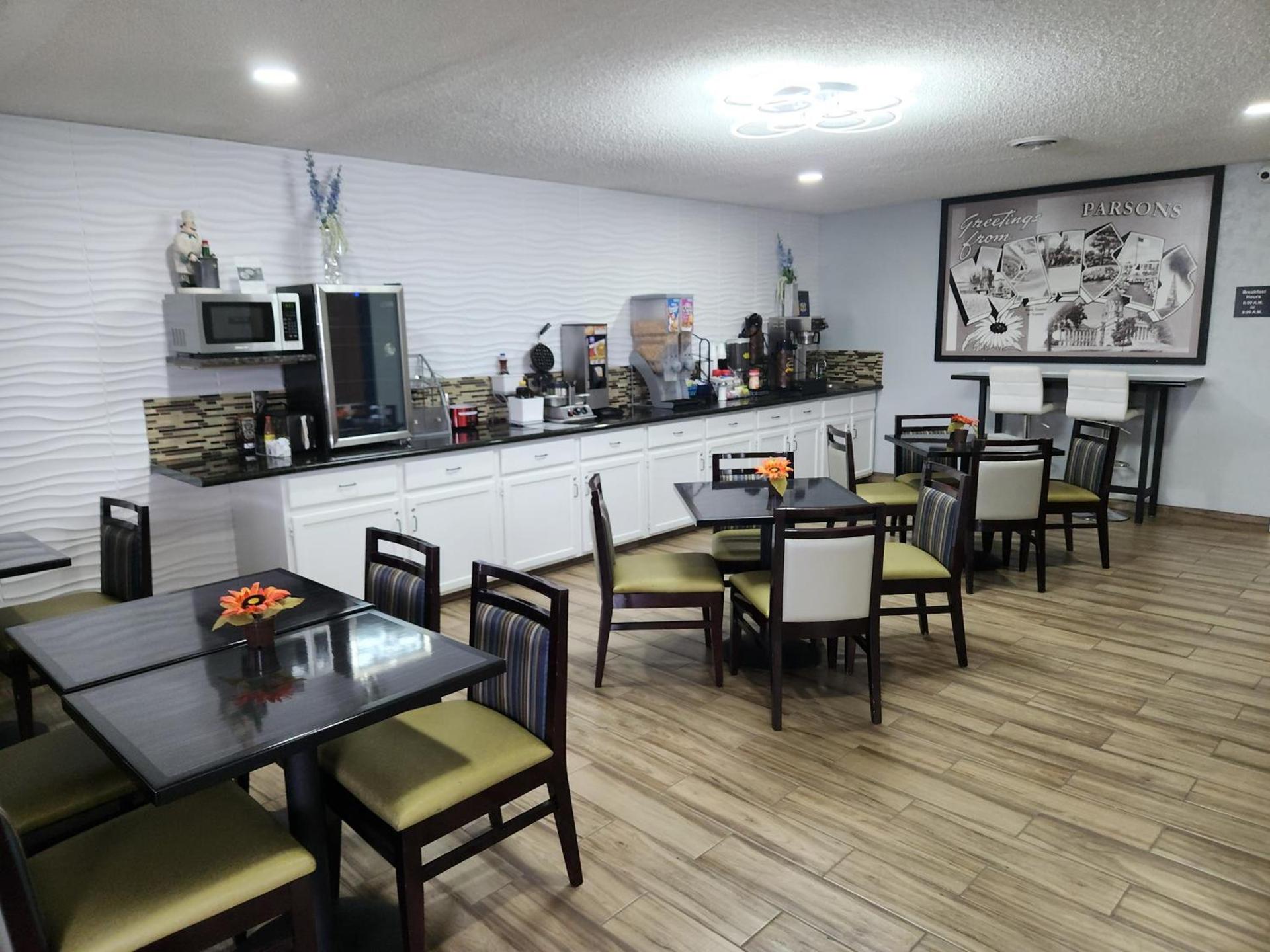 Express Inn Parsons photo 9