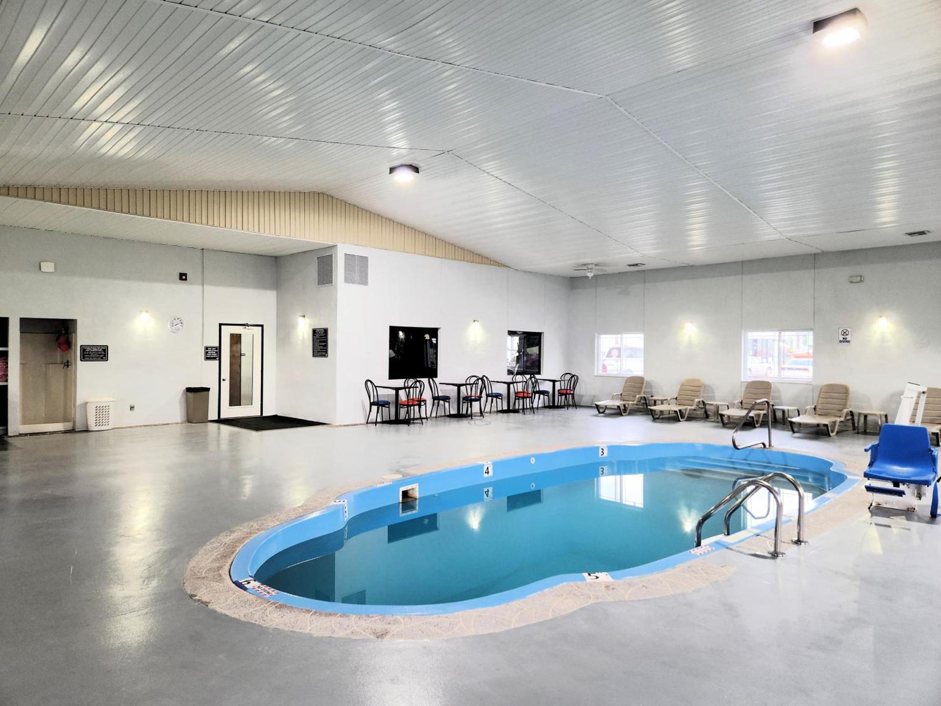Express Inn Parsons photo 13