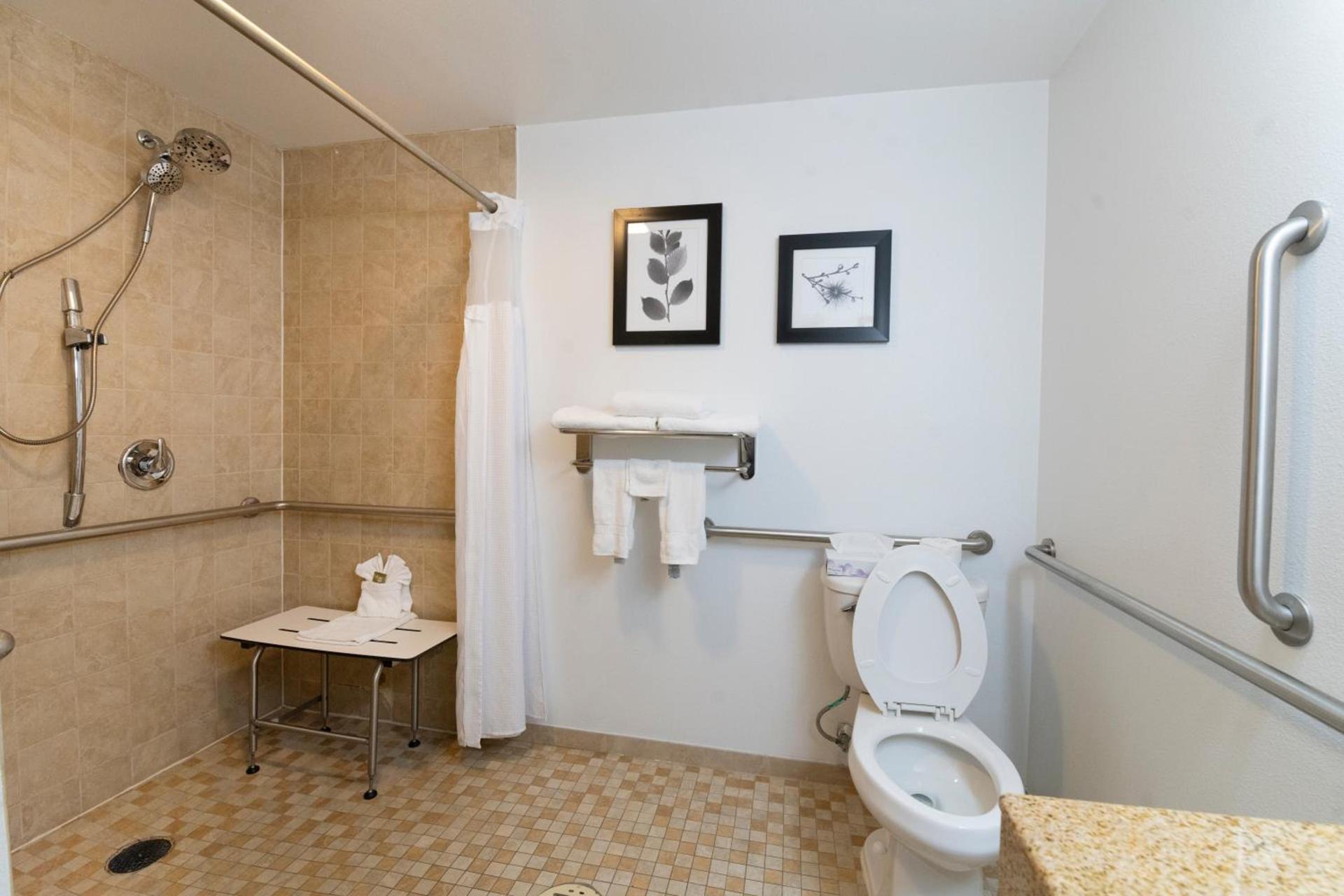 Country Inn & Suites by Radisson, Harrisburg - Hershey West, PA photo 94