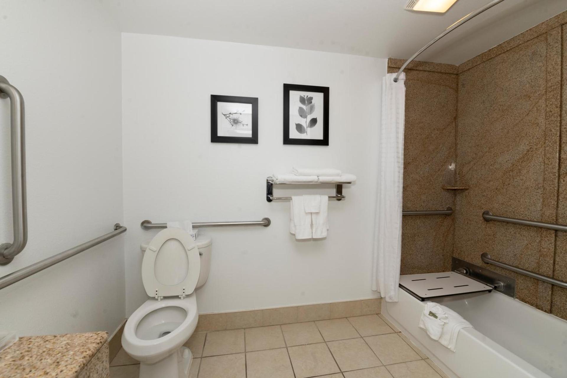 Country Inn & Suites by Radisson, Harrisburg - Hershey West, PA photo 98