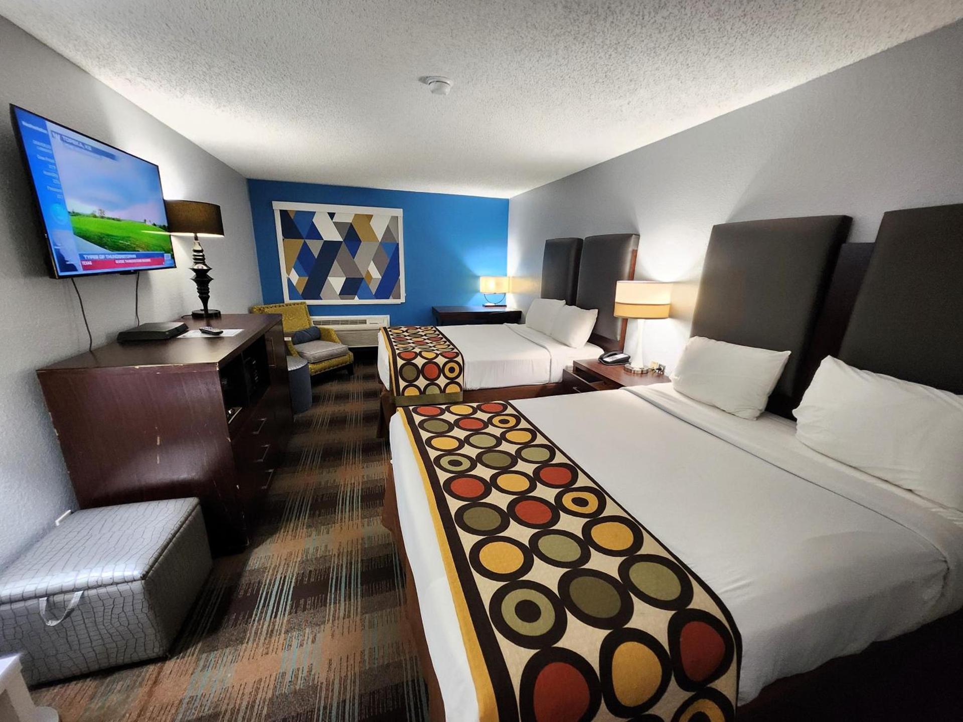 Express Inn Parsons photo 25