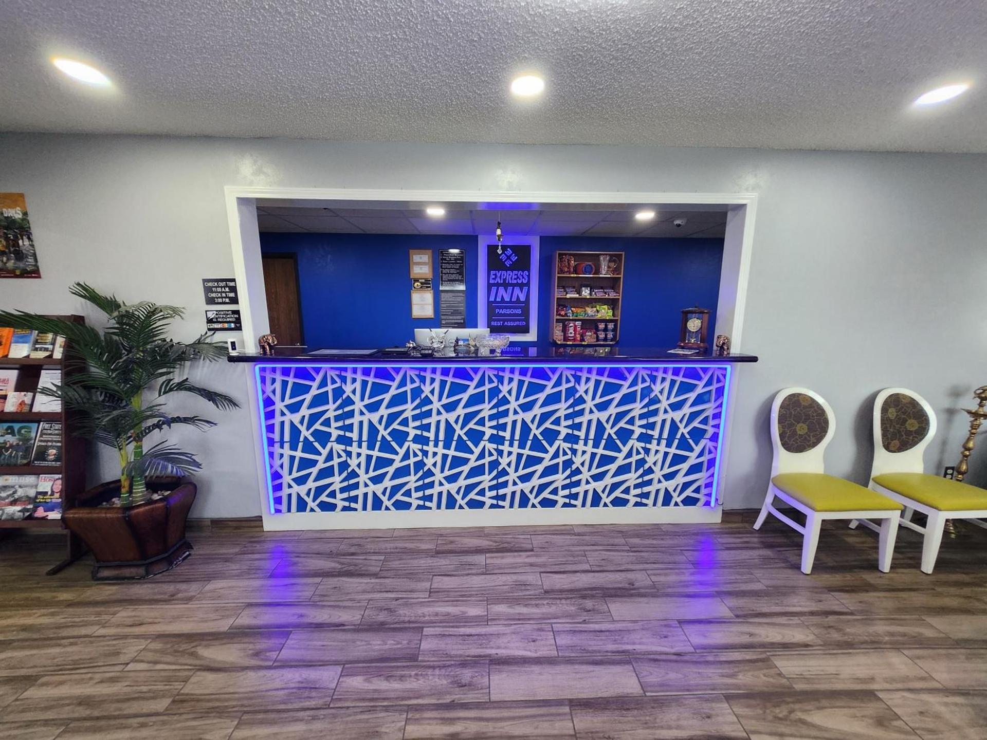 Express Inn Parsons photo 5