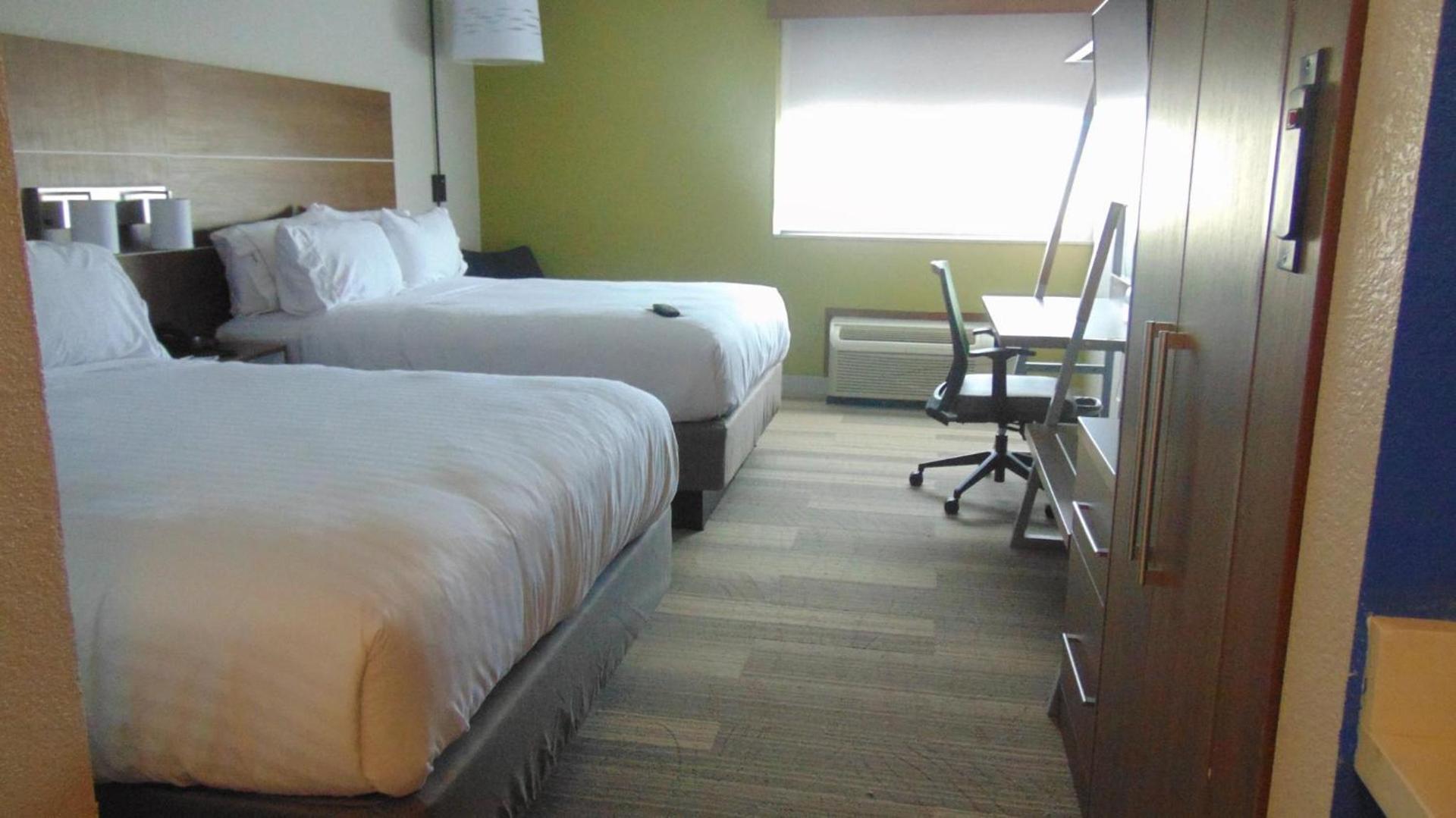 Holiday Inn Express & Suites Wapakoneta by IHG photo 38