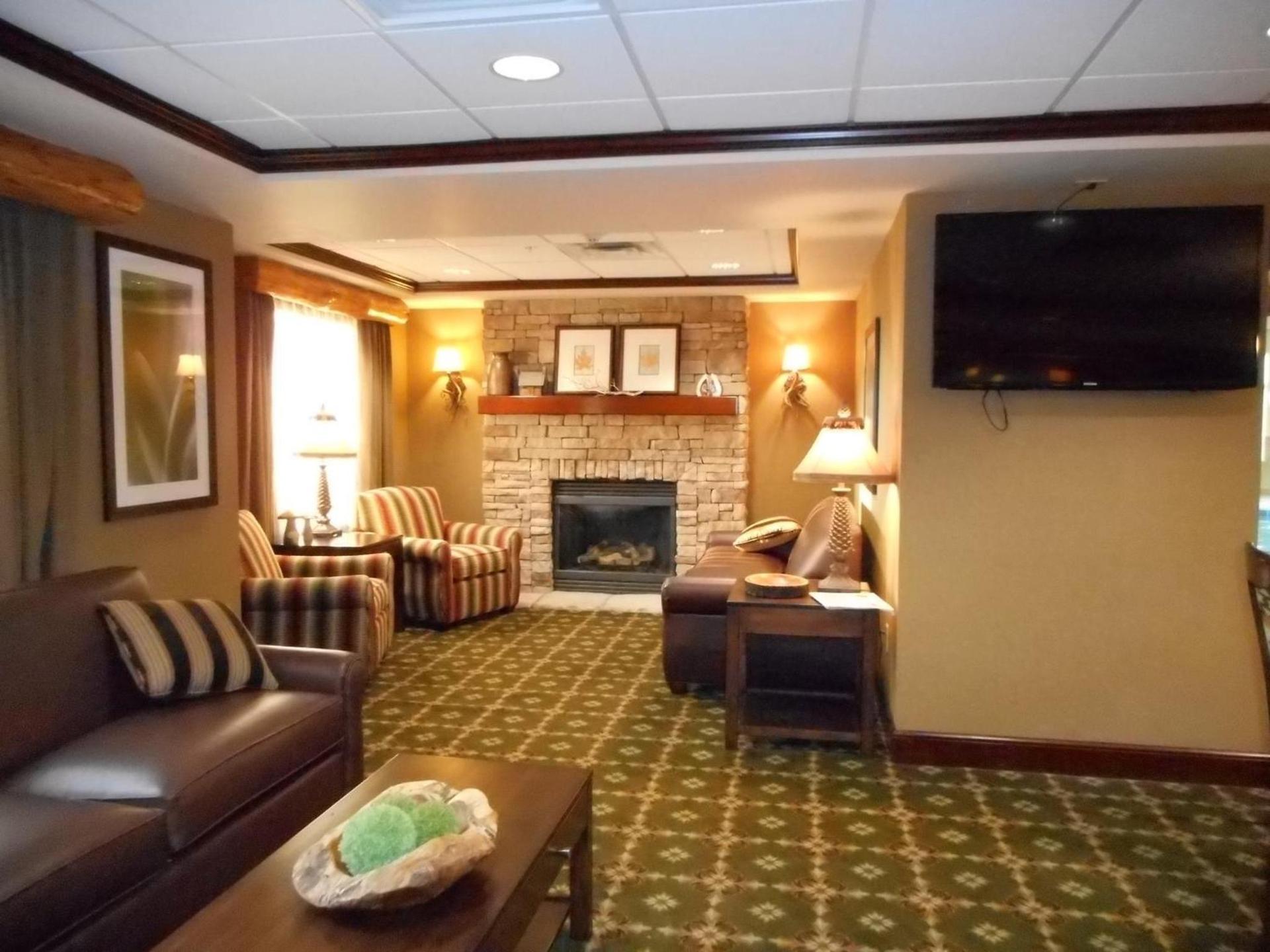 Holiday Inn Express Hocking Hills-Logan by IHG photo 6