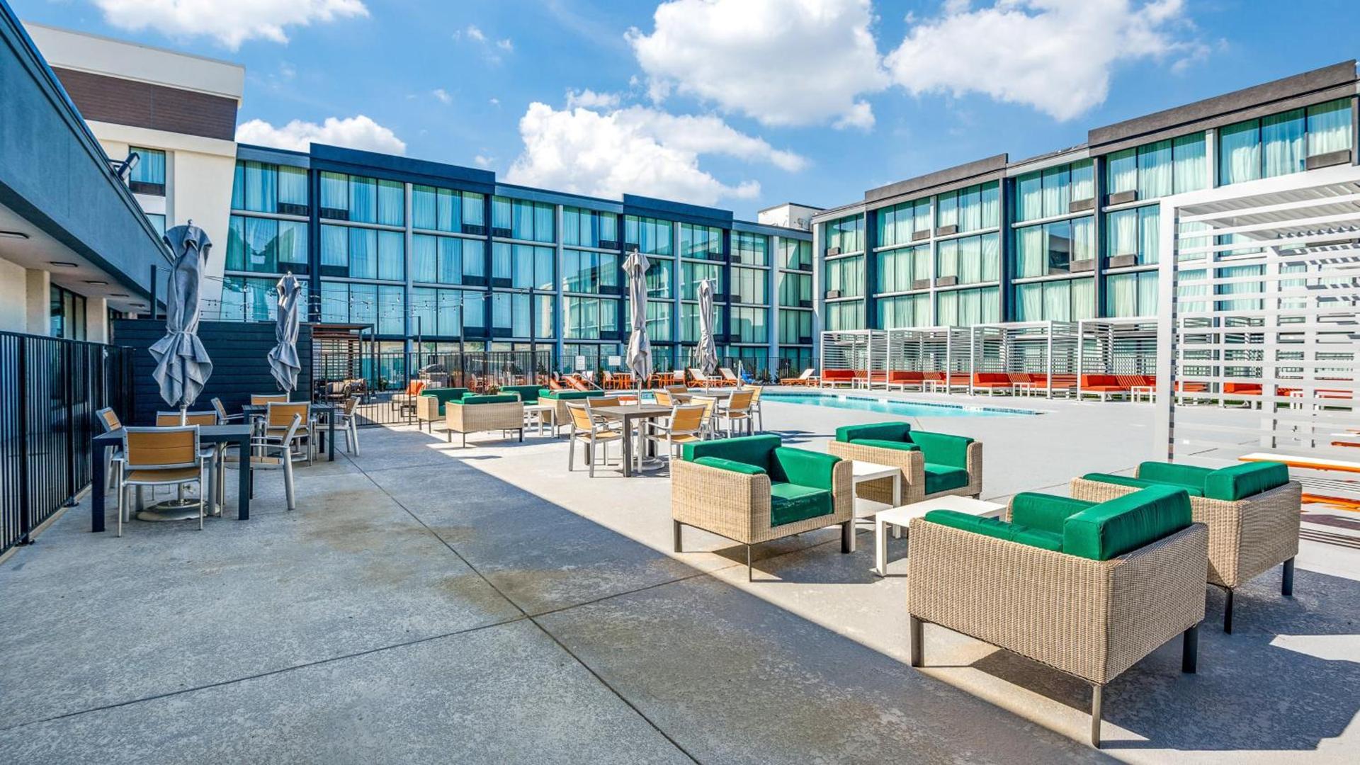 Holiday Inn Dallas Market Ctr Love Field by IHG photo 3