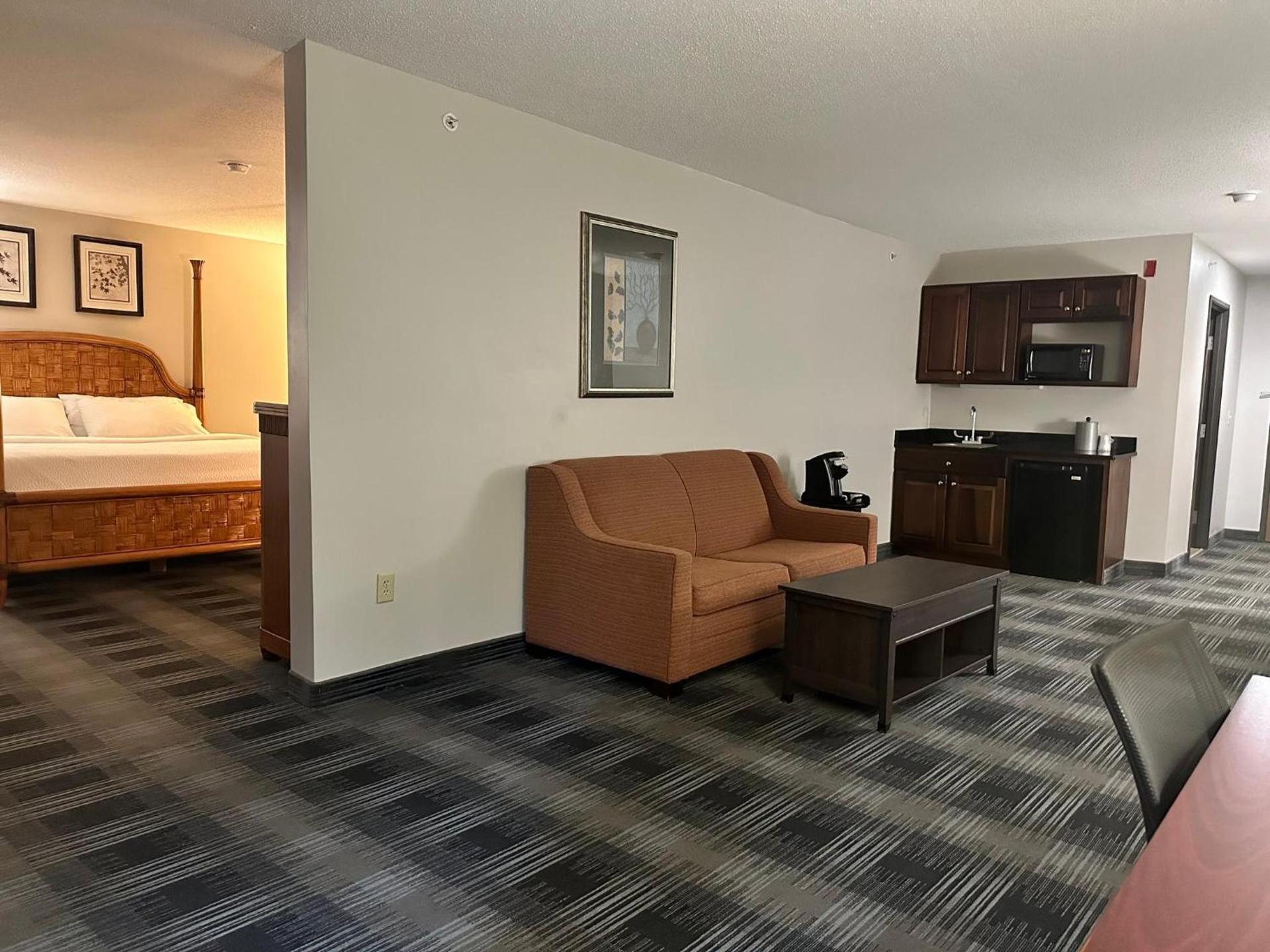 Holiday Inn Express & Suites Meriden by IHG photo 51