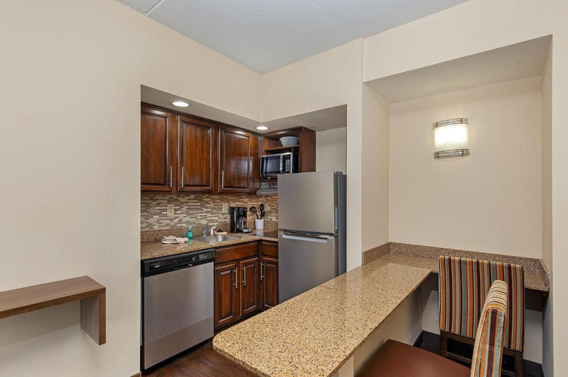 Staybridge Suites-Knoxville Oak Ridge by IHG photo 10